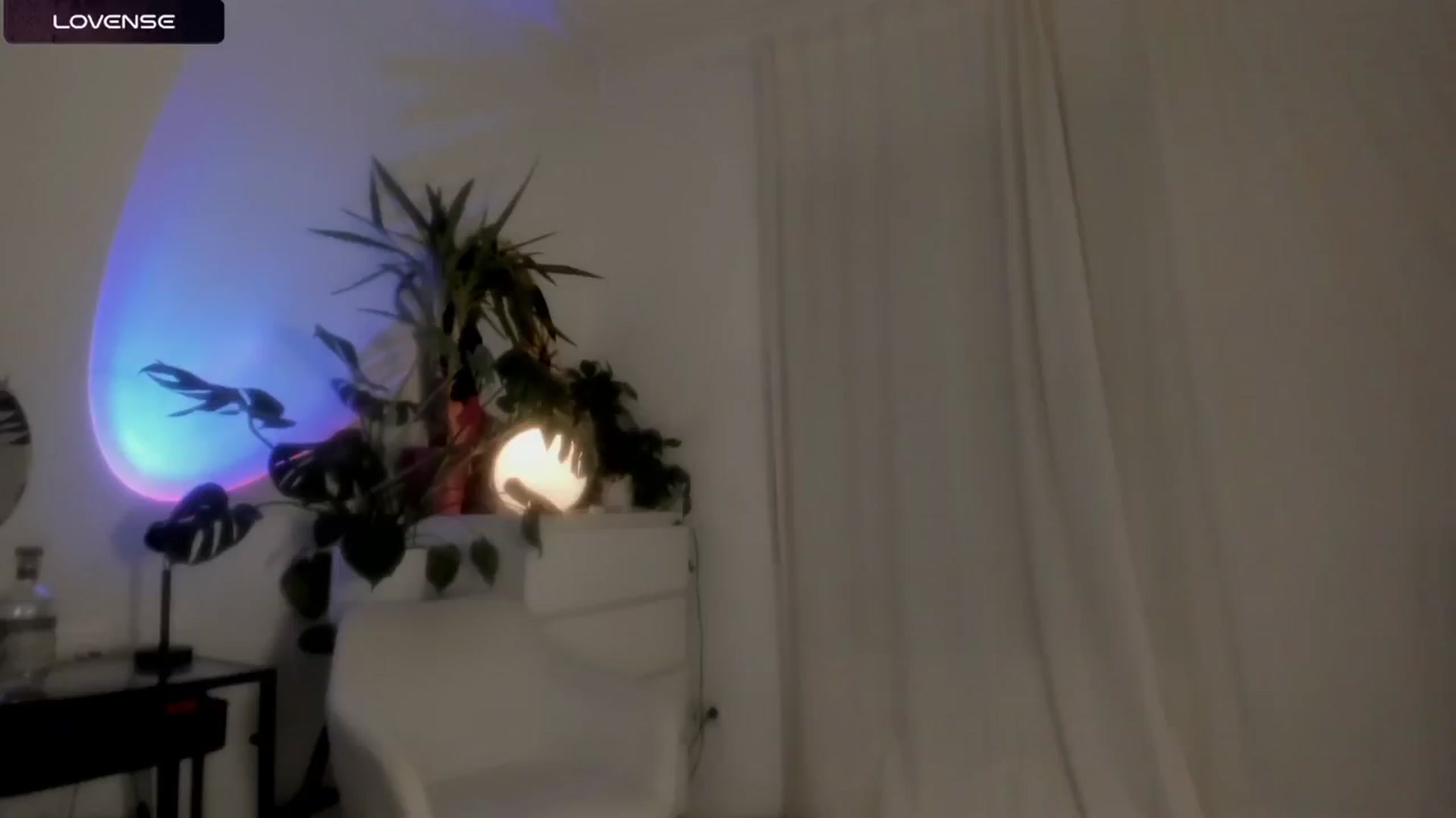Gallery image thumbnail from wondertea's myfreecams stream on, 07/03/2024, 21:16 image 10 of 20