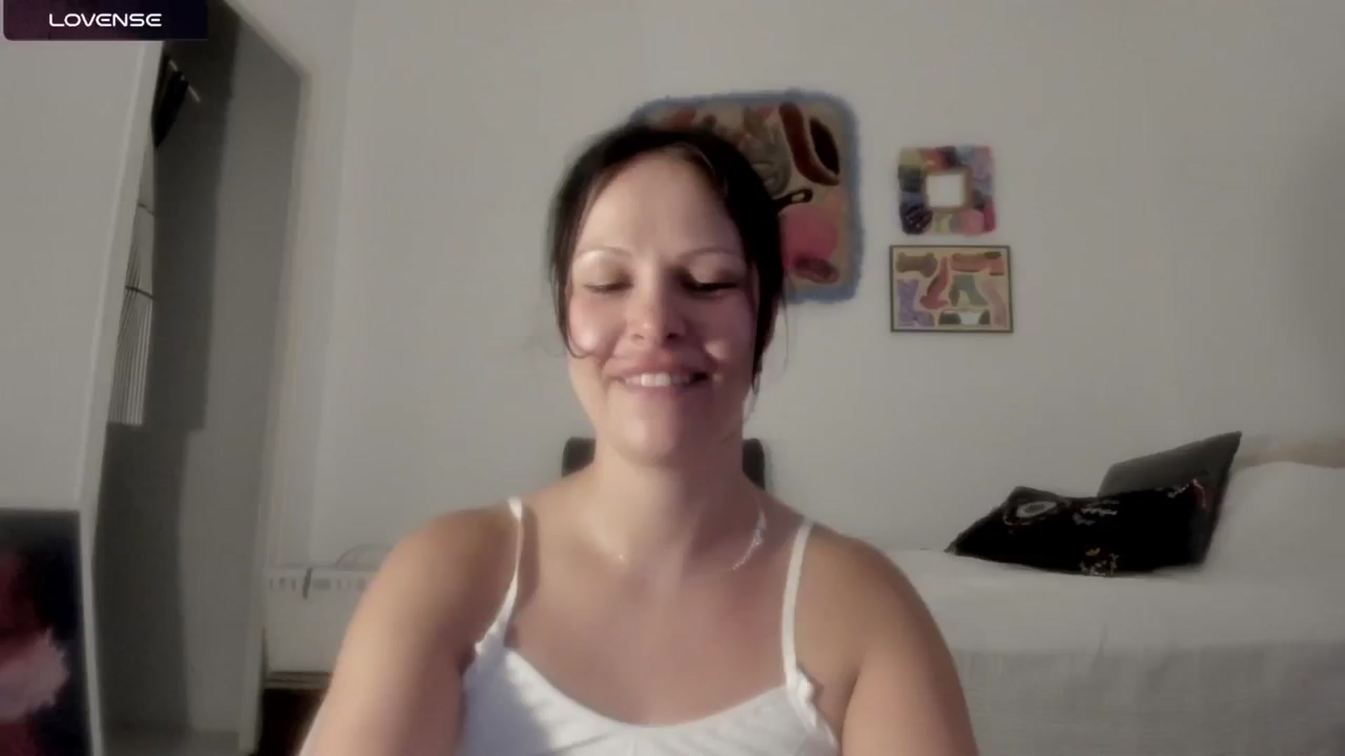 Gallery image thumbnail from wondertea's myfreecams stream on, 07/26/2024, 21:19 image 17 of 20