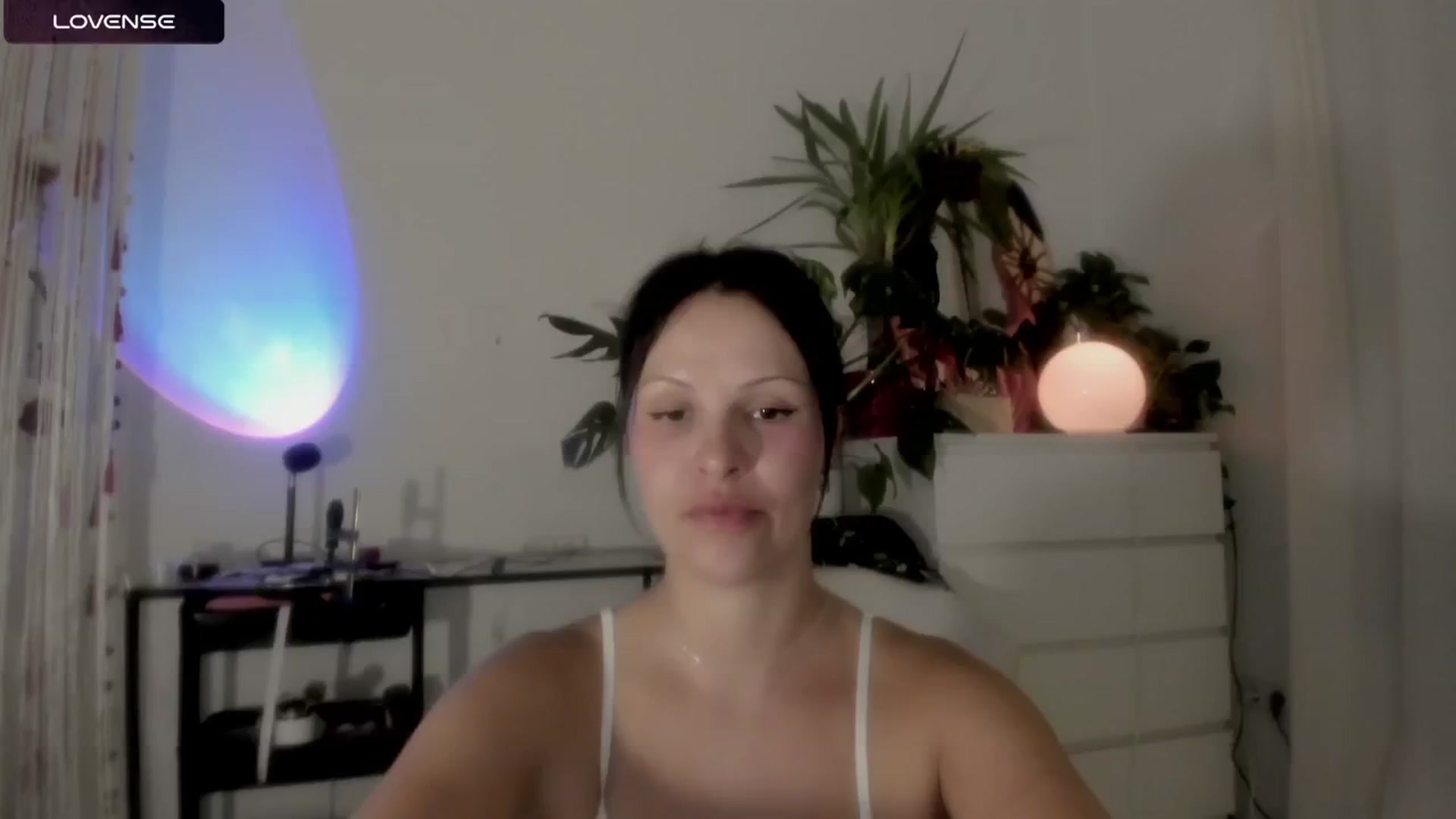 Gallery image thumbnail from wondertea's myfreecams stream on, 07/26/2024, 21:19 image 3 of 20
