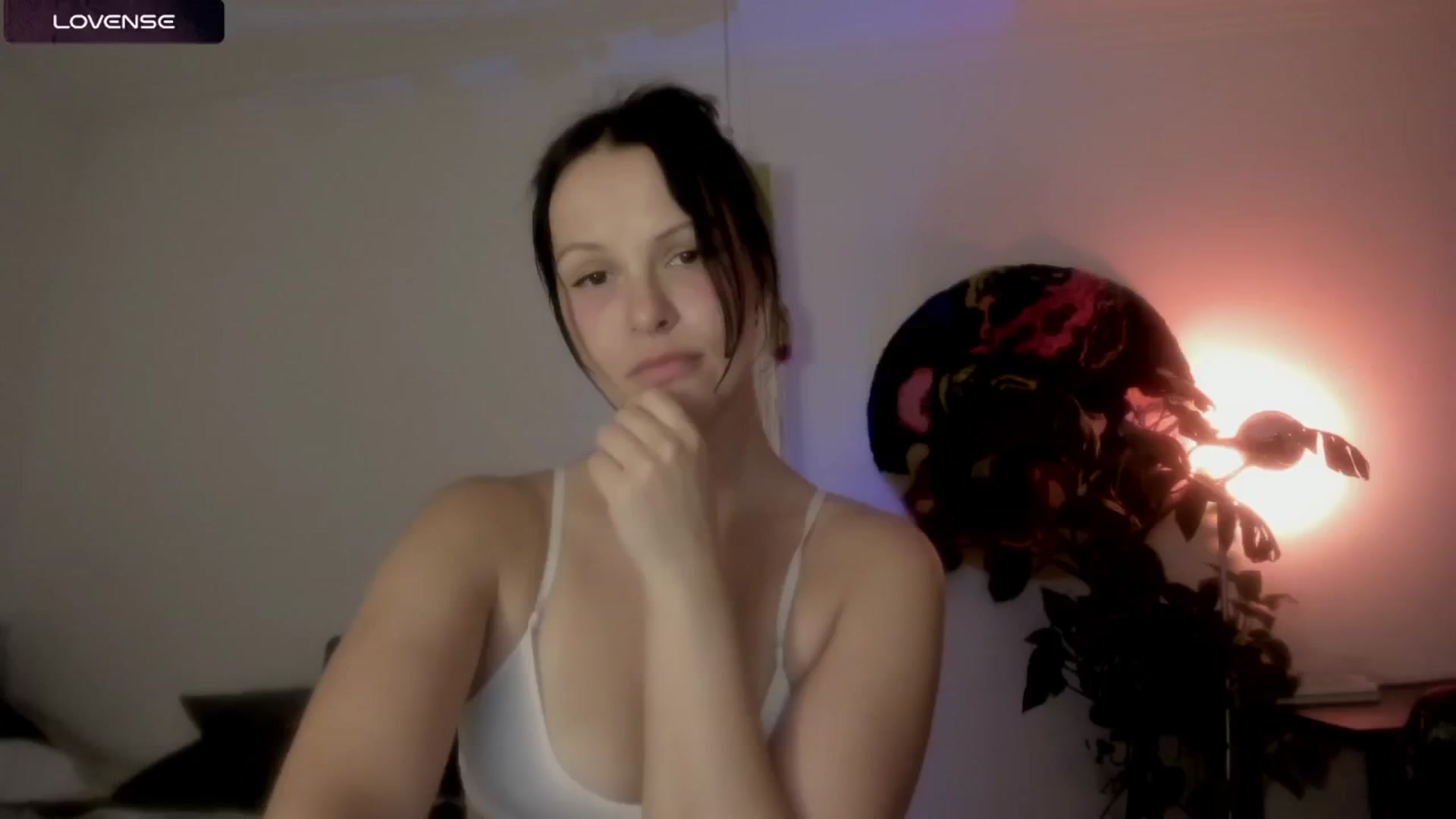 Gallery image thumbnail from wondertea's myfreecams stream on, 08/29/2024, 21:36 image 4 of 20