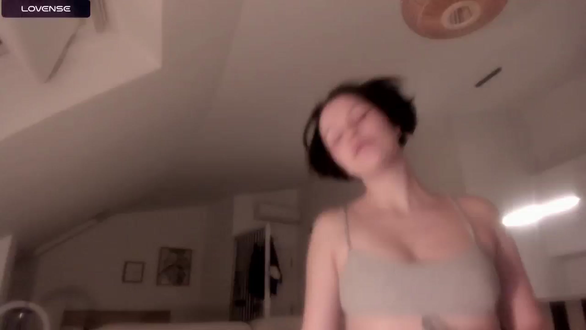 Gallery image thumbnail from wondertea's myfreecams stream on, 12/09/2024, 21:28 image 14 of 20