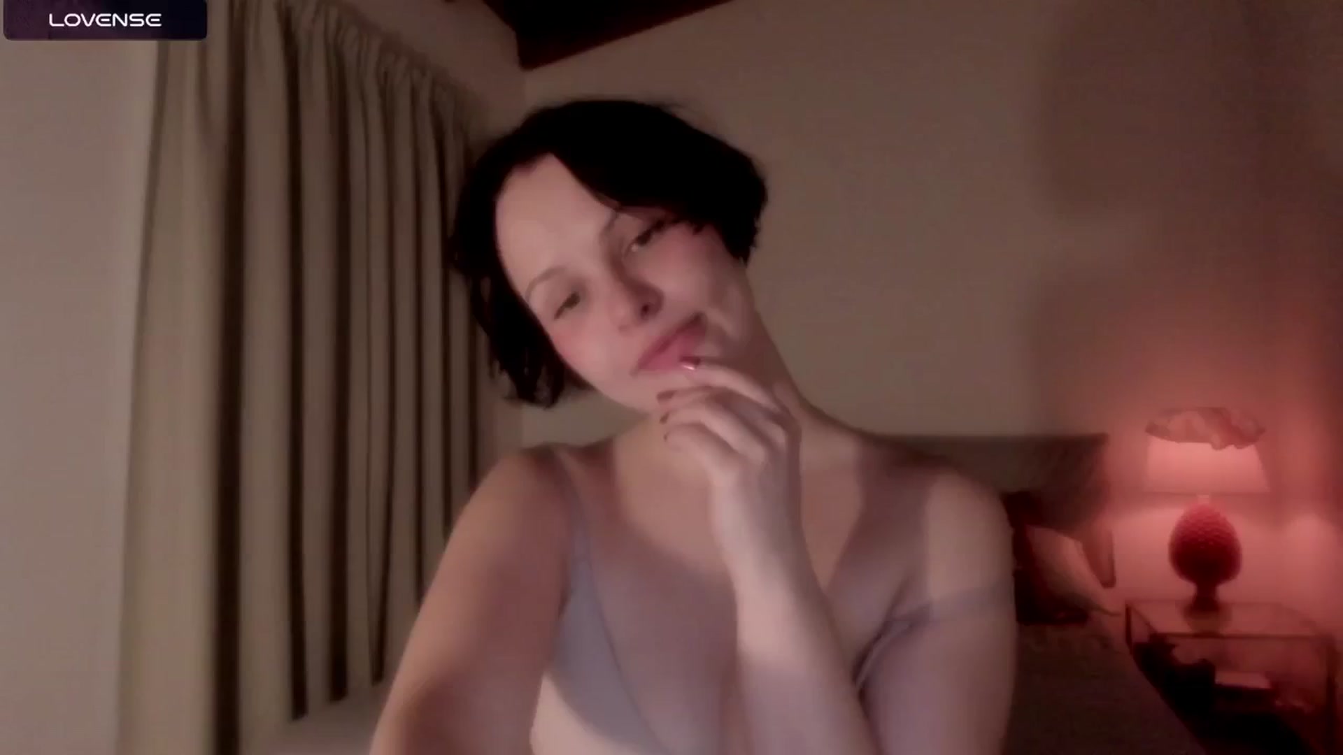 Gallery image thumbnail from wondertea's myfreecams stream on, 01/02/2025, 19:19 image 10 of 20