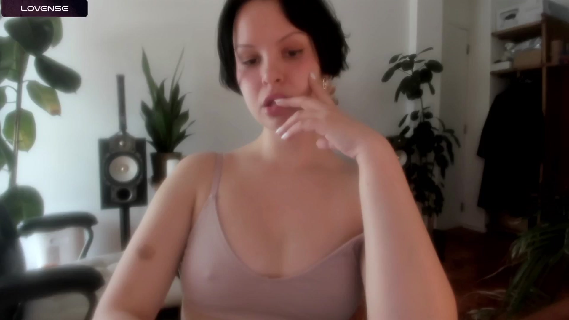 Gallery image thumbnail from wondertea's myfreecams stream on, 02/07/2025, 12:54 image 14 of 20