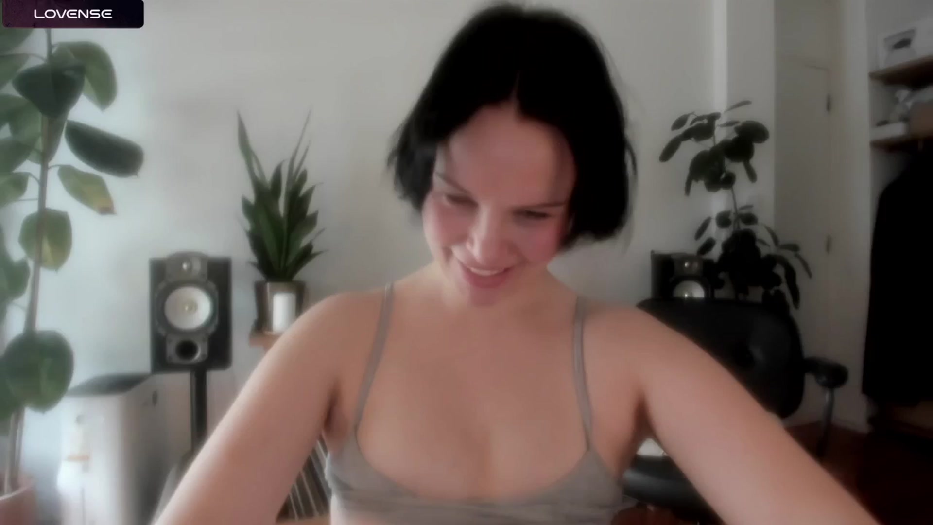 Gallery image thumbnail from wondertea's myfreecams stream on, 02/15/2025, 13:33 image 18 of 20