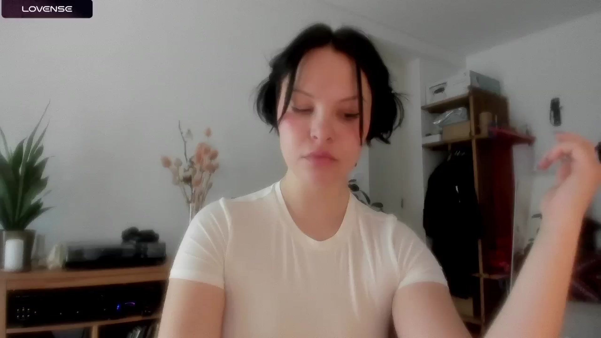 Gallery image thumbnail from wondertea's myfreecams stream on, 02/20/2025, 13:29 image 18 of 20