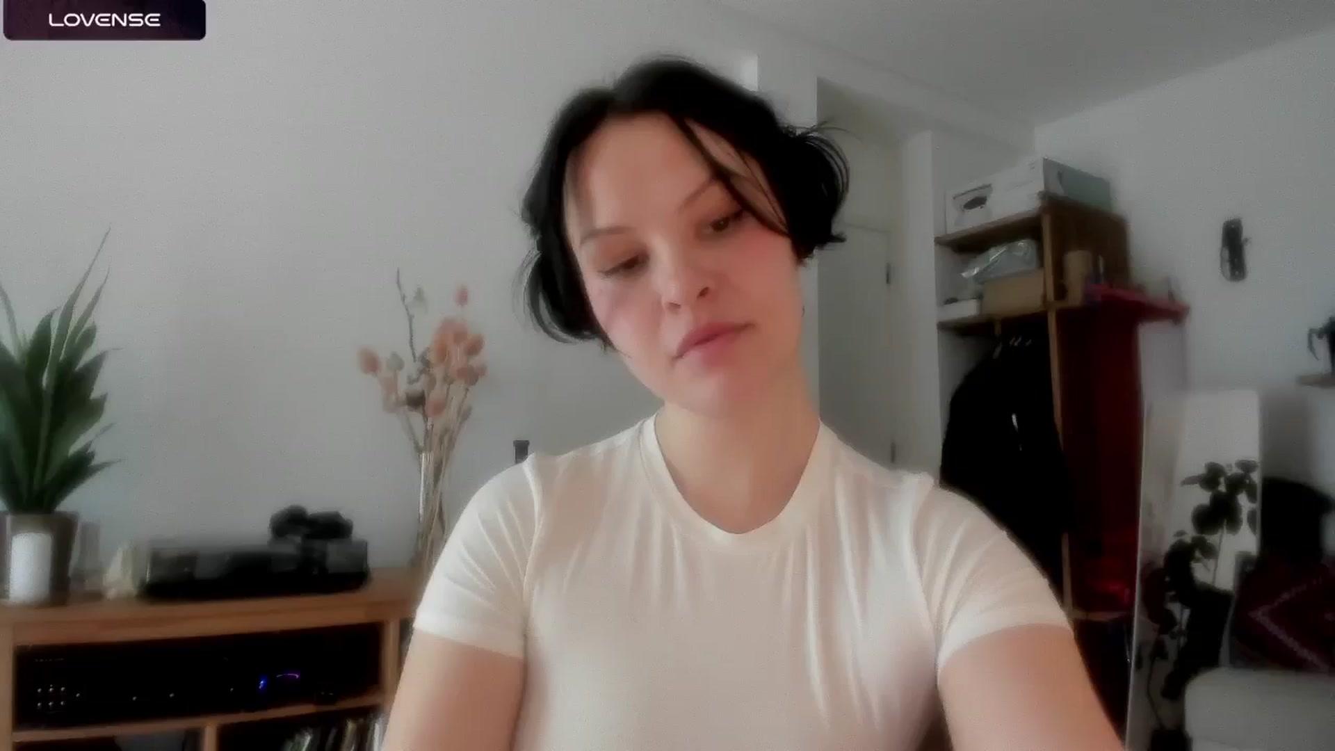 Gallery image thumbnail from wondertea's myfreecams stream on, 02/20/2025, 13:29 image 20 of 20