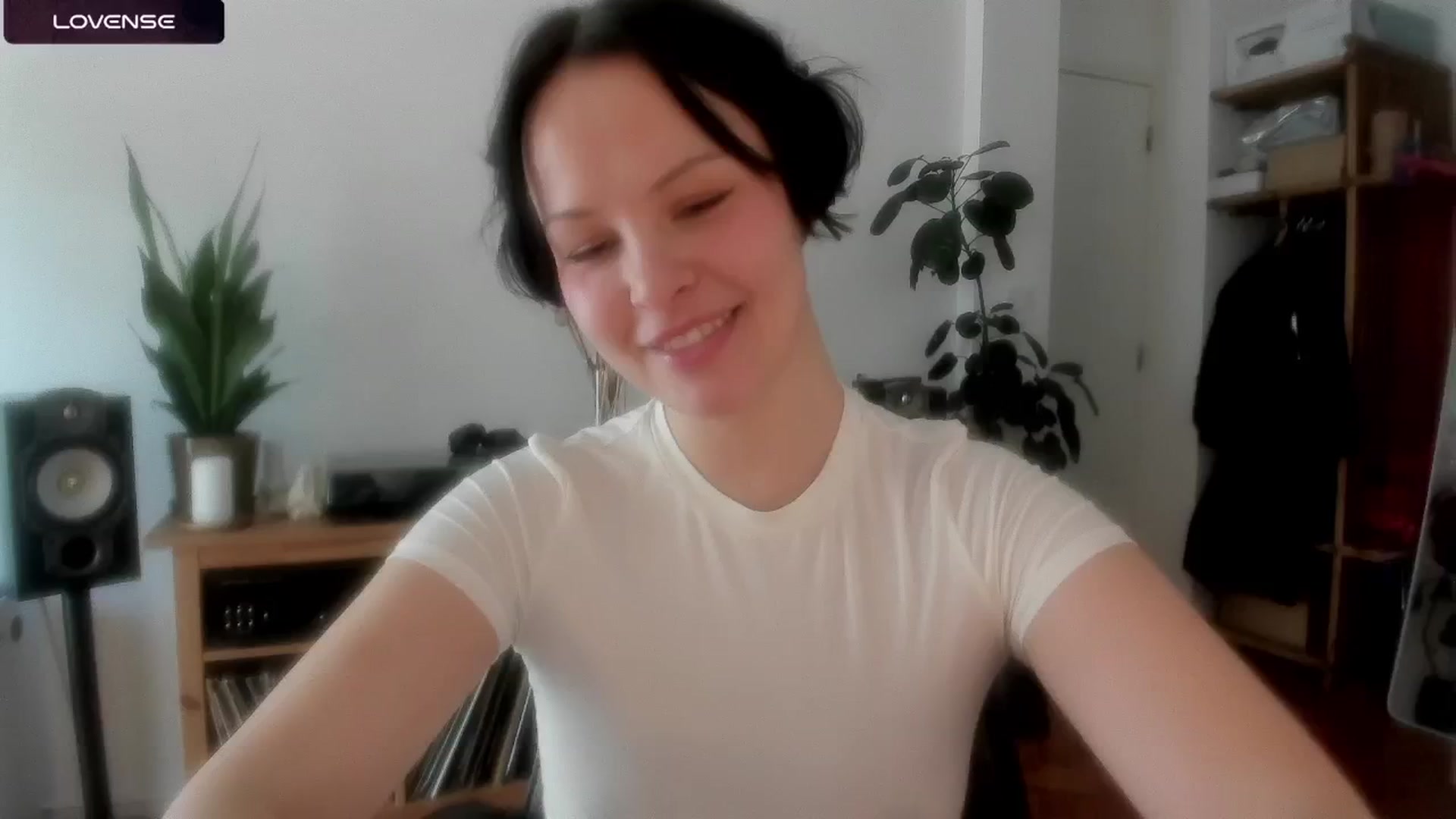 Gallery image thumbnail from wondertea's myfreecams stream on, 02/20/2025, 13:29 image 14 of 20