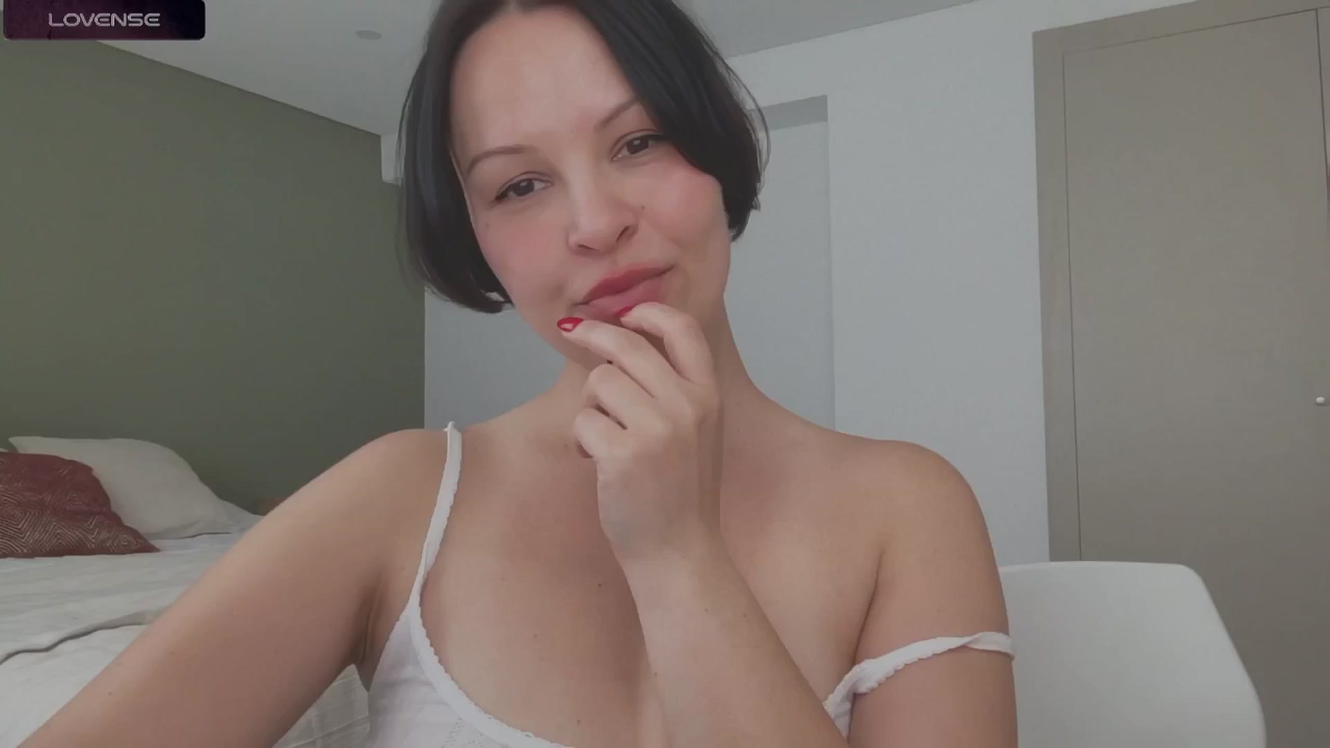 Gallery image thumbnail from wondertea's myfreecams stream on, 04/08/2025, 12:54 image 12 of 20