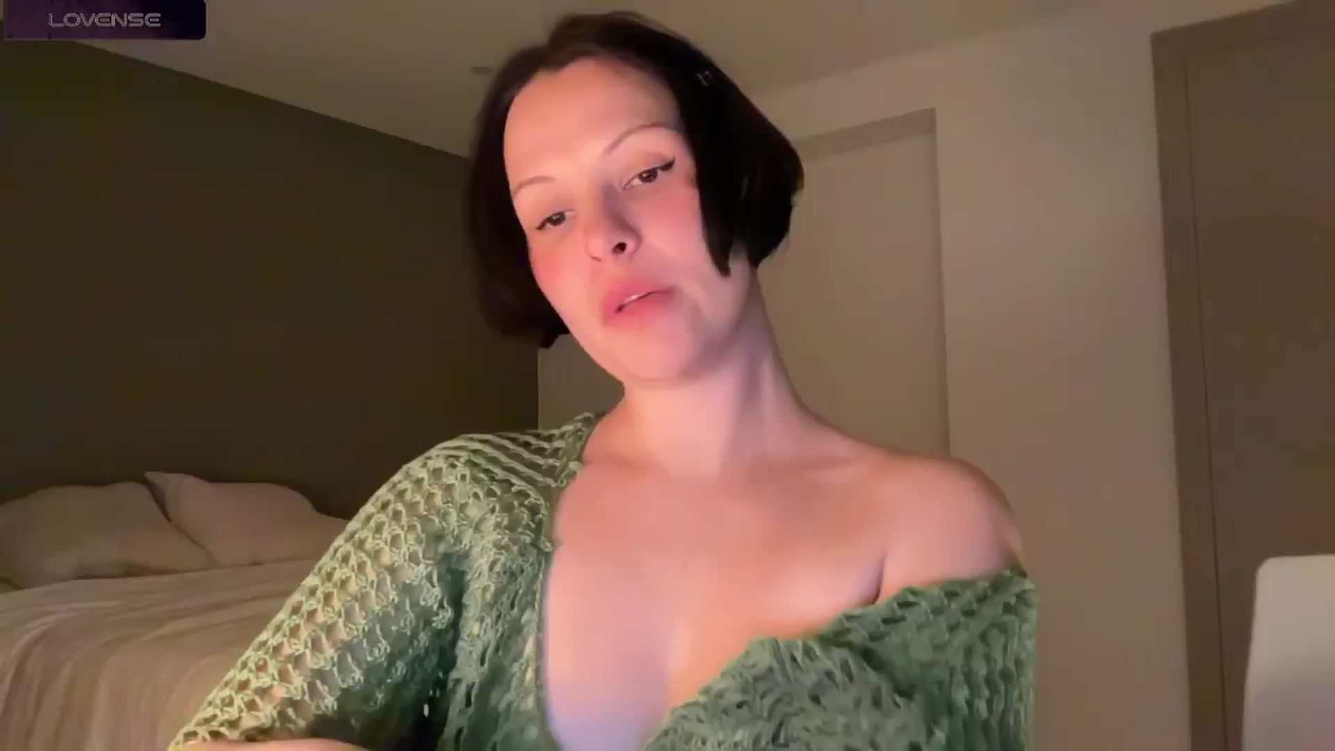 Gallery image thumbnail from wondertea's myfreecams stream on, 05/08/2025, 19:42 image 4 of 20