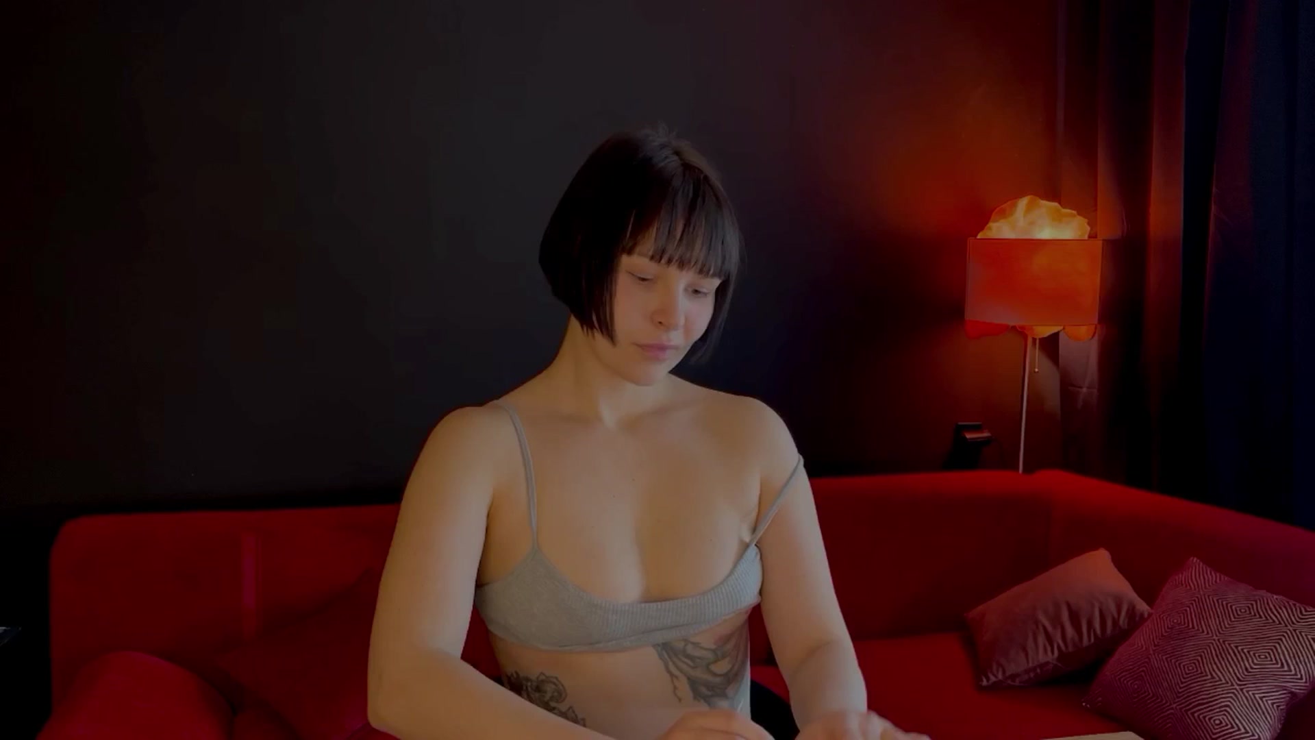Gallery image thumbnail from wondertea's myfreecams stream on, 02/17/2026, 12:56 image 6 of 20