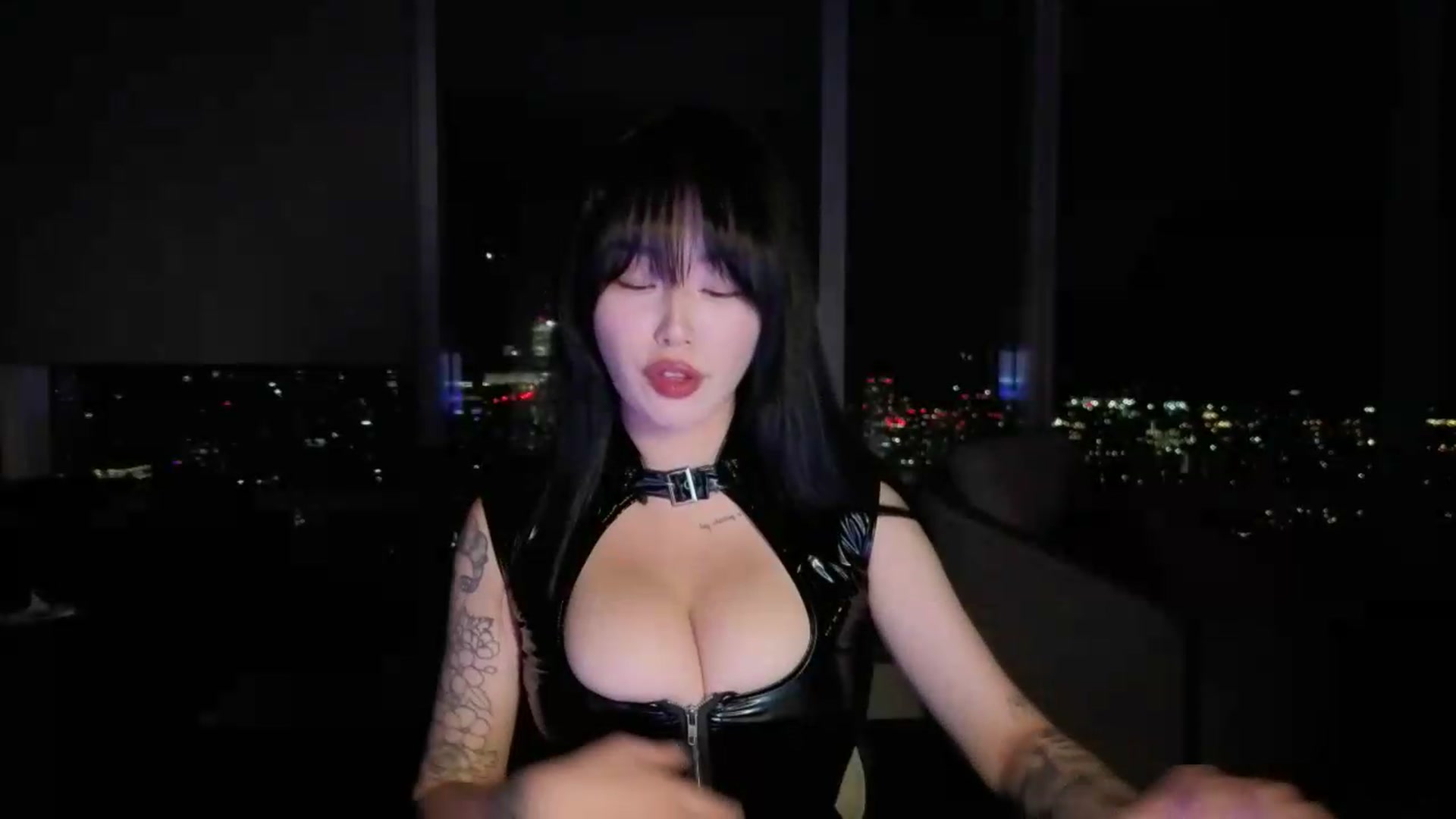 Gallery image thumbnail from worshipcarrie's myfreecams stream on, 07/23/2026, 05:14 image 19 of 20
