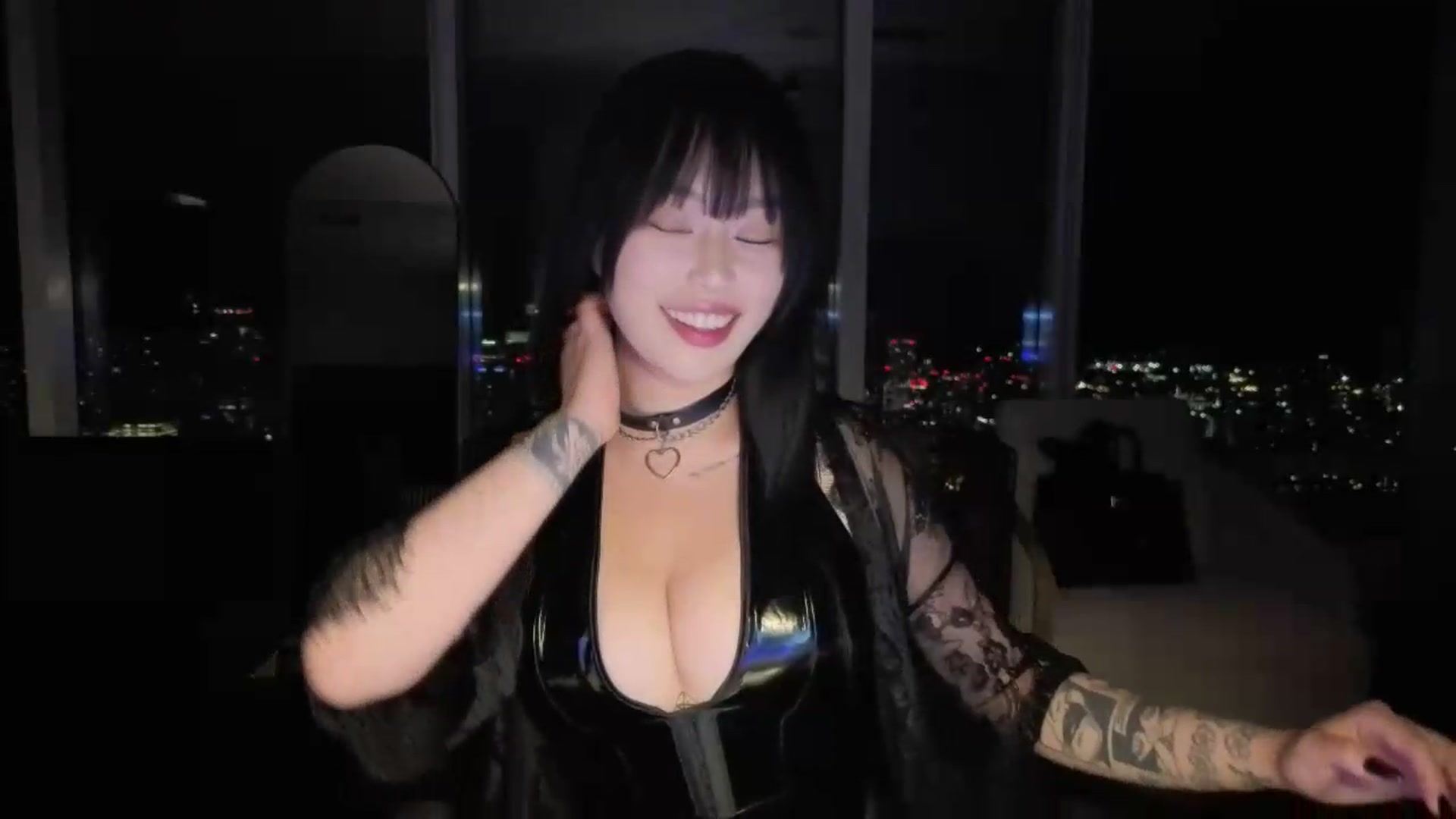 Gallery image thumbnail from worshipcarrie's myfreecams stream on, 08/05/2026, 05:55 image 3 of 20