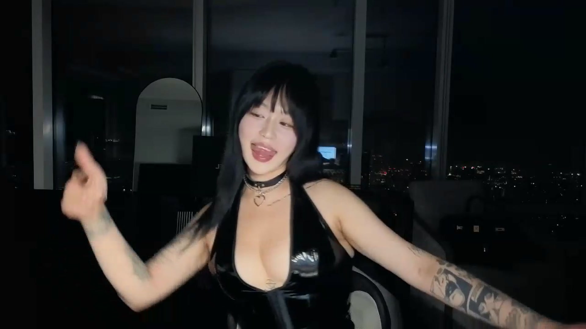 Gallery image thumbnail from worshipcarrie's myfreecams stream on, 08/08/2026, 09:22 image 3 of 20