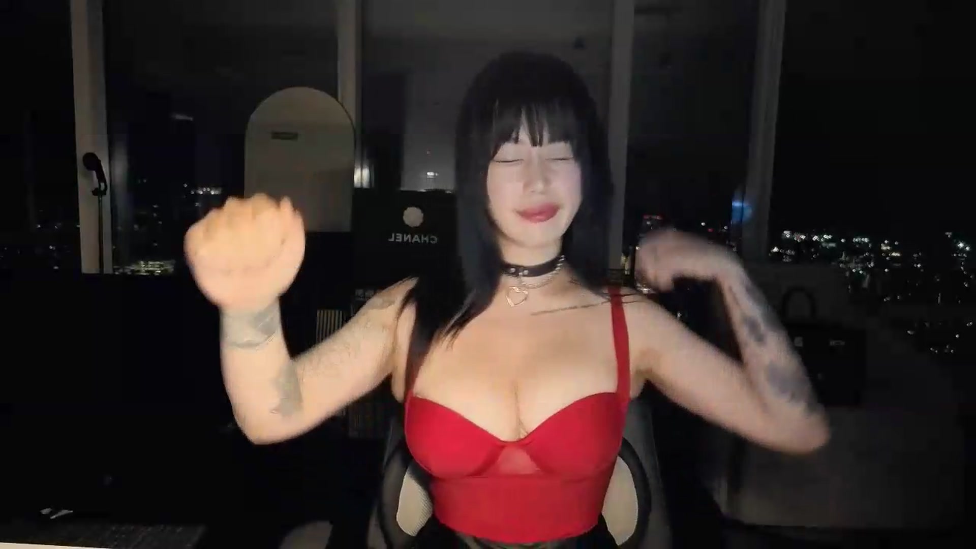 Gallery image thumbnail from worshipcarrie's myfreecams stream on, 08/10/2026, 07:35 image 9 of 20