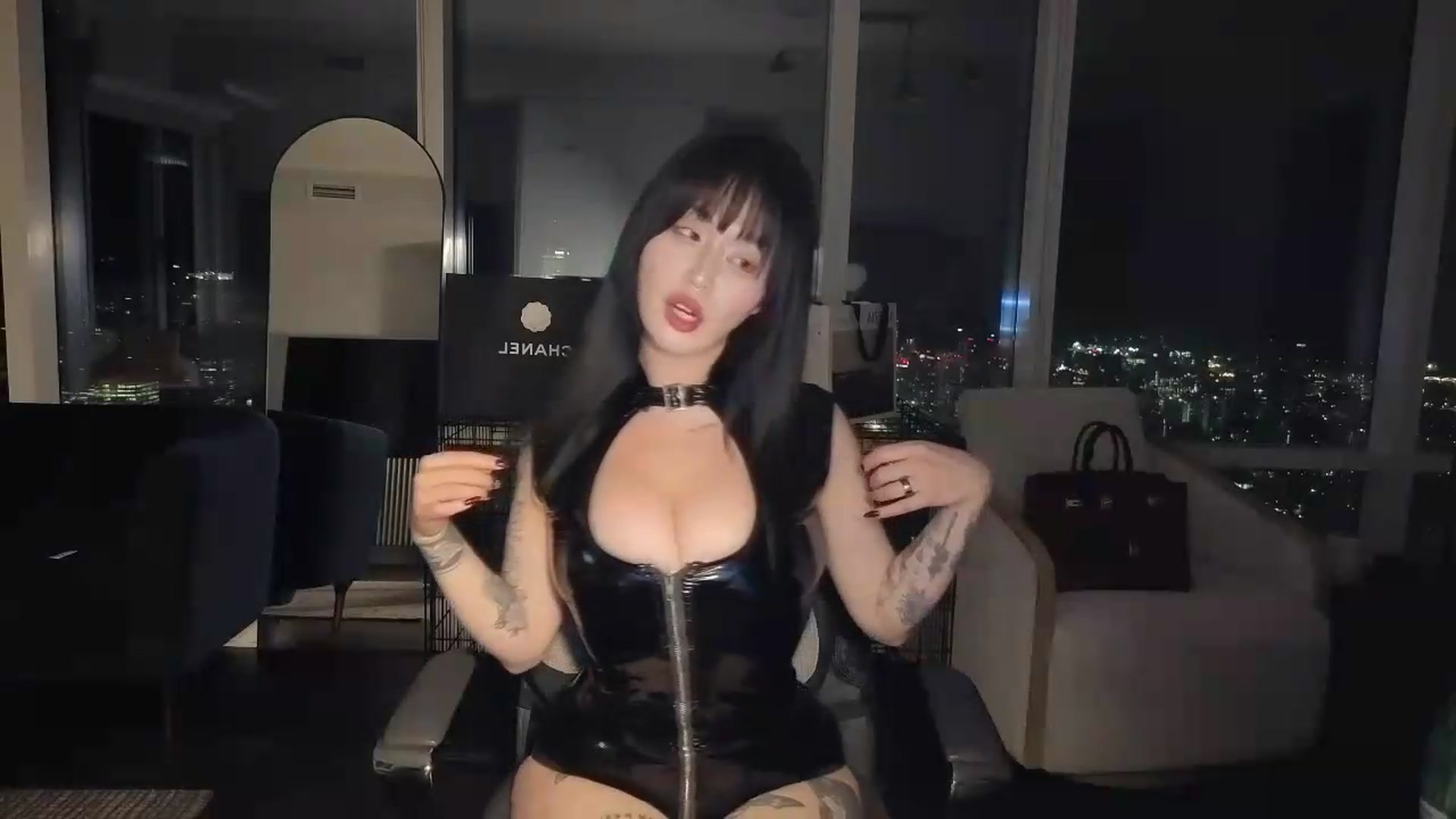 Gallery image thumbnail from worshipcarrie's myfreecams stream on, 08/12/2026, 08:21 image 19 of 20
