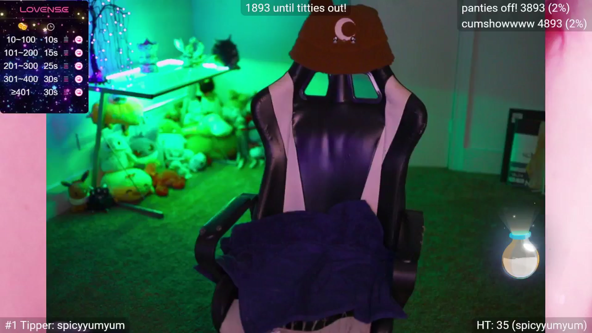Gallery image thumbnail from wowSpaceKatz's myfreecams stream on, 05/10/2024, 06:24 image 18 of 20