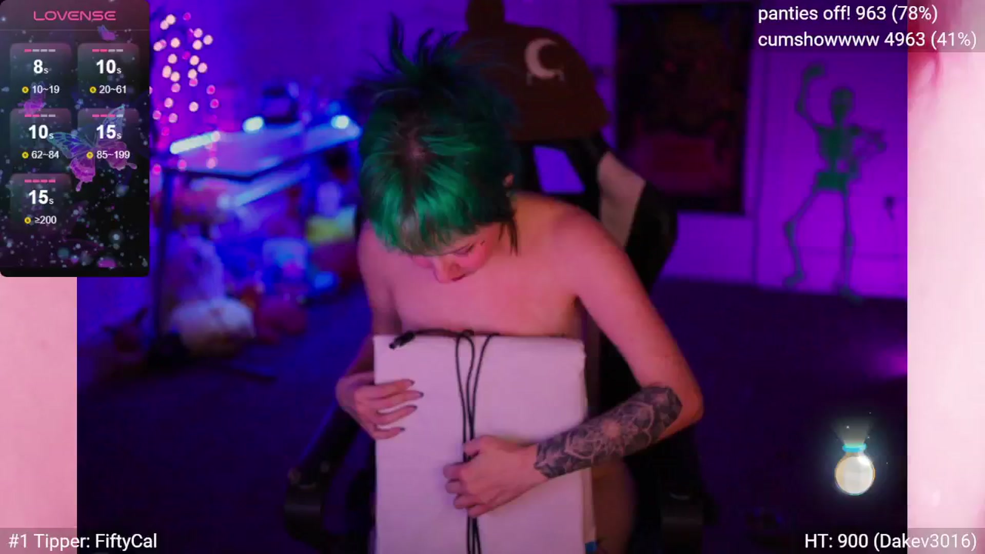 Gallery image thumbnail from wowSpaceKatz's myfreecams stream on, 09/06/2024, 05:47 image 10 of 20