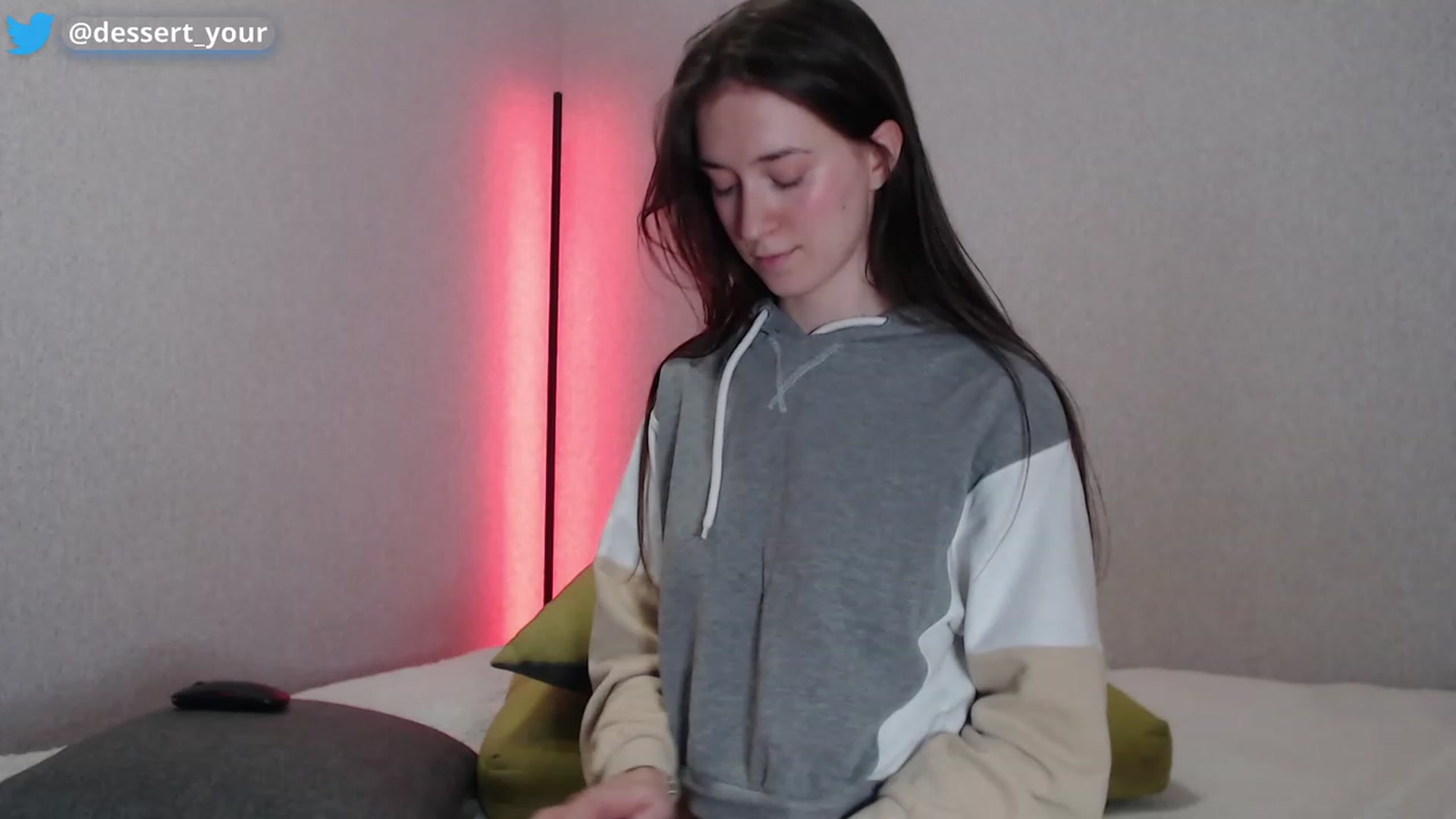 Gallery image thumbnail from wow_kellyyy's myfreecams stream on, 01/01/2023, 16:49 image 17 of 20