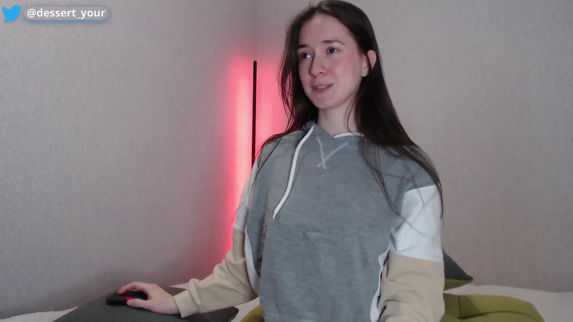 Gallery image thumbnail from wow_kellyyy's myfreecams stream on, 01/01/2023, 16:49 image 2 of 20