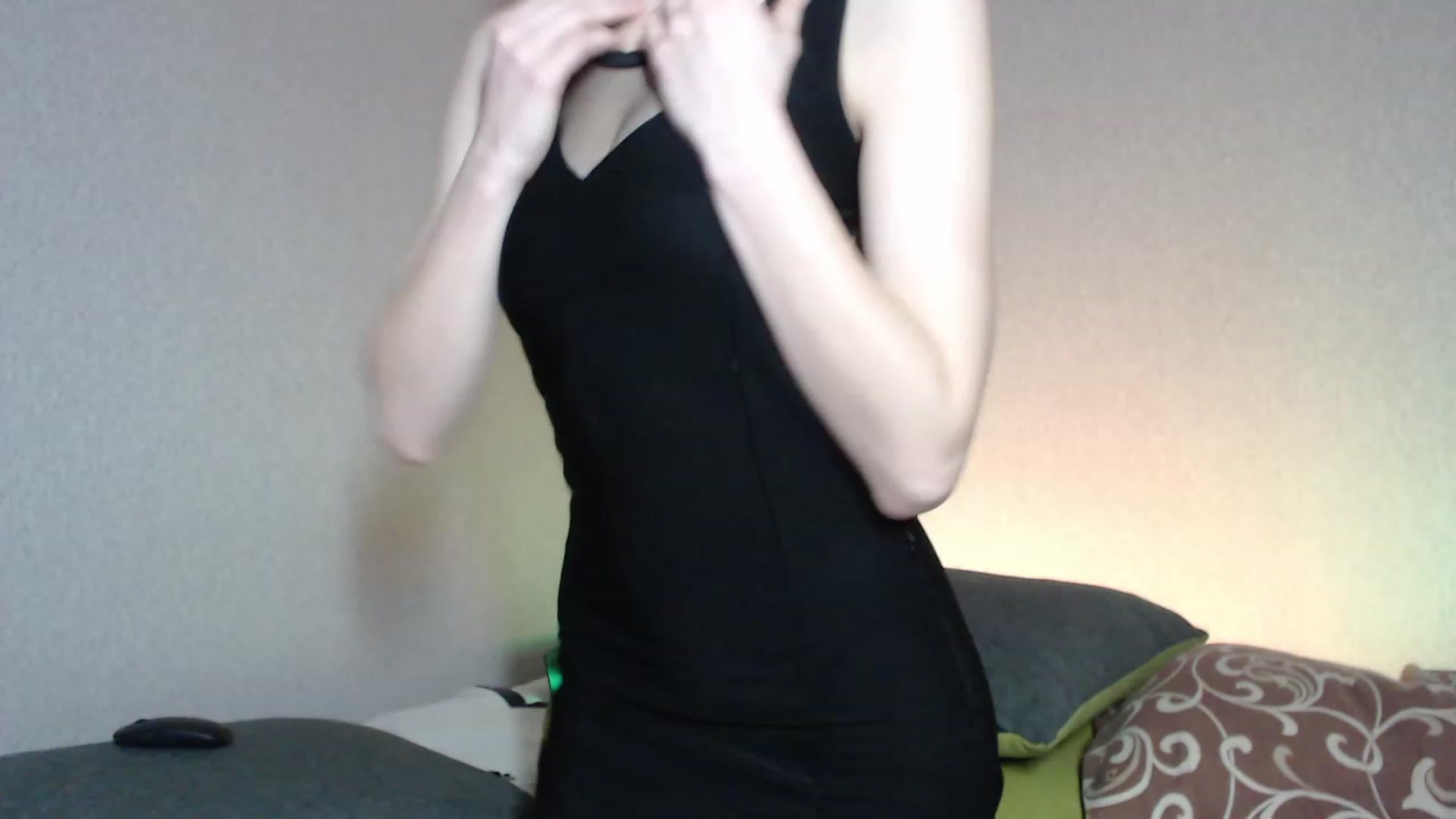 Gallery image thumbnail from wow_kellyyy's myfreecams stream on, 03/16/2023, 17:11 image 12 of 20