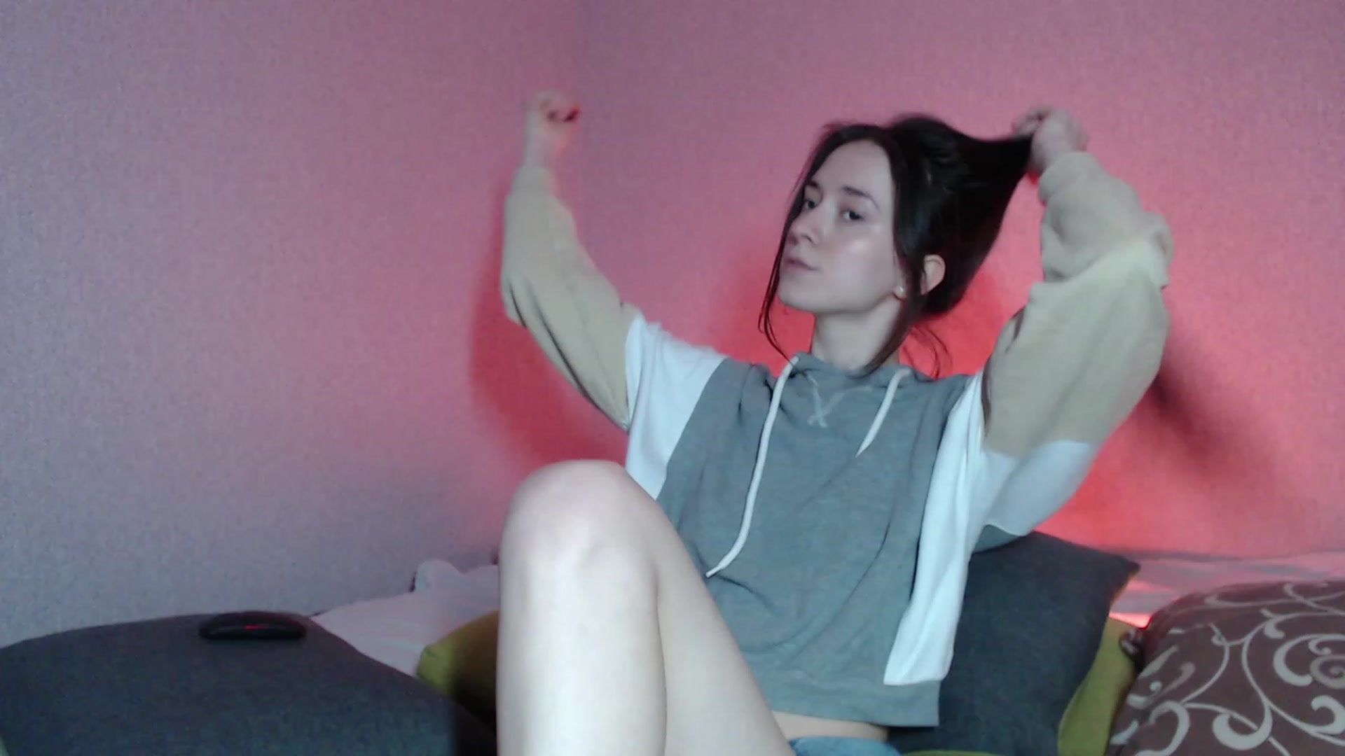 Gallery image thumbnail from wow_kellyyy's myfreecams stream on, 03/19/2023, 20:30 image 4 of 20