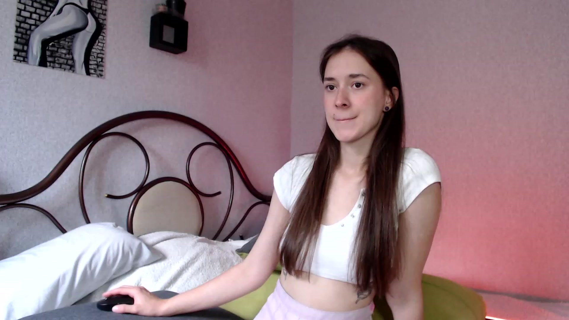 Gallery image thumbnail from wow_kellyyy's myfreecams stream on, 07/10/2023, 13:53 image 2 of 20