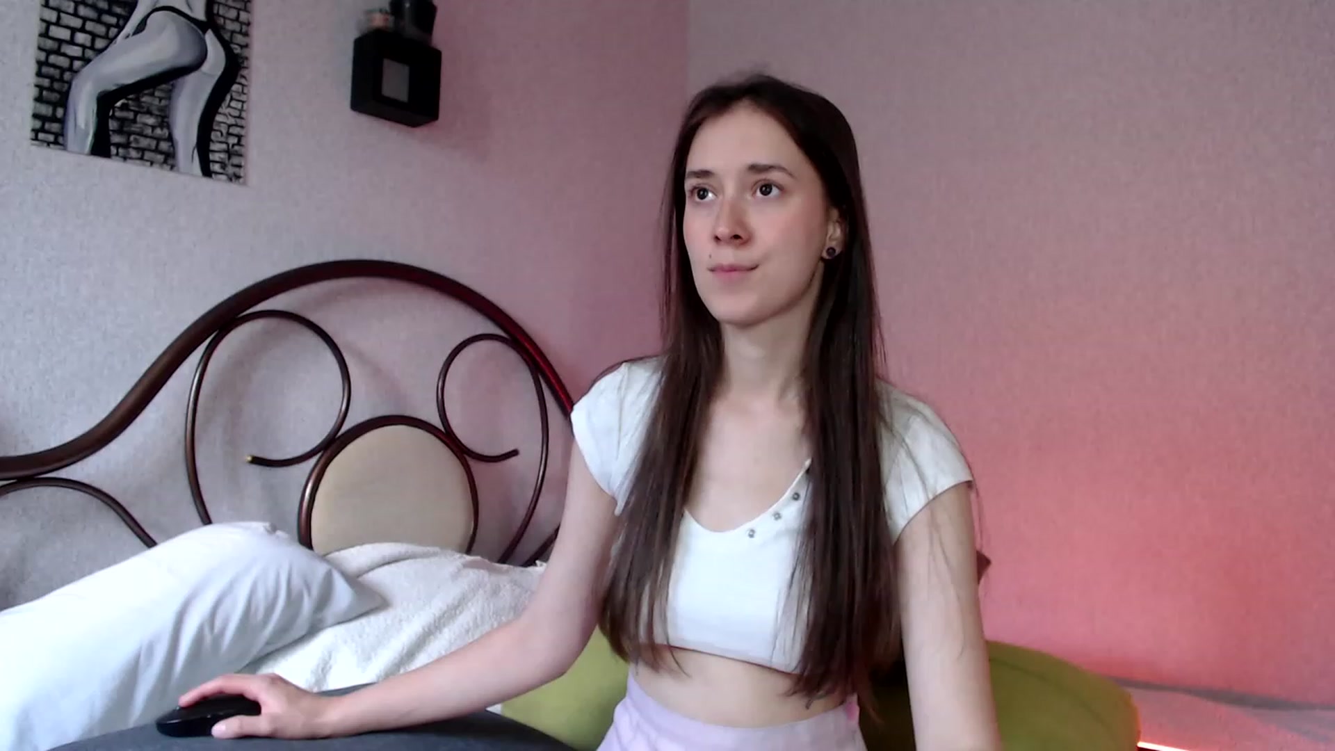 Gallery image thumbnail from wow_kellyyy's myfreecams stream on, 07/10/2023, 13:53 image 1 of 20