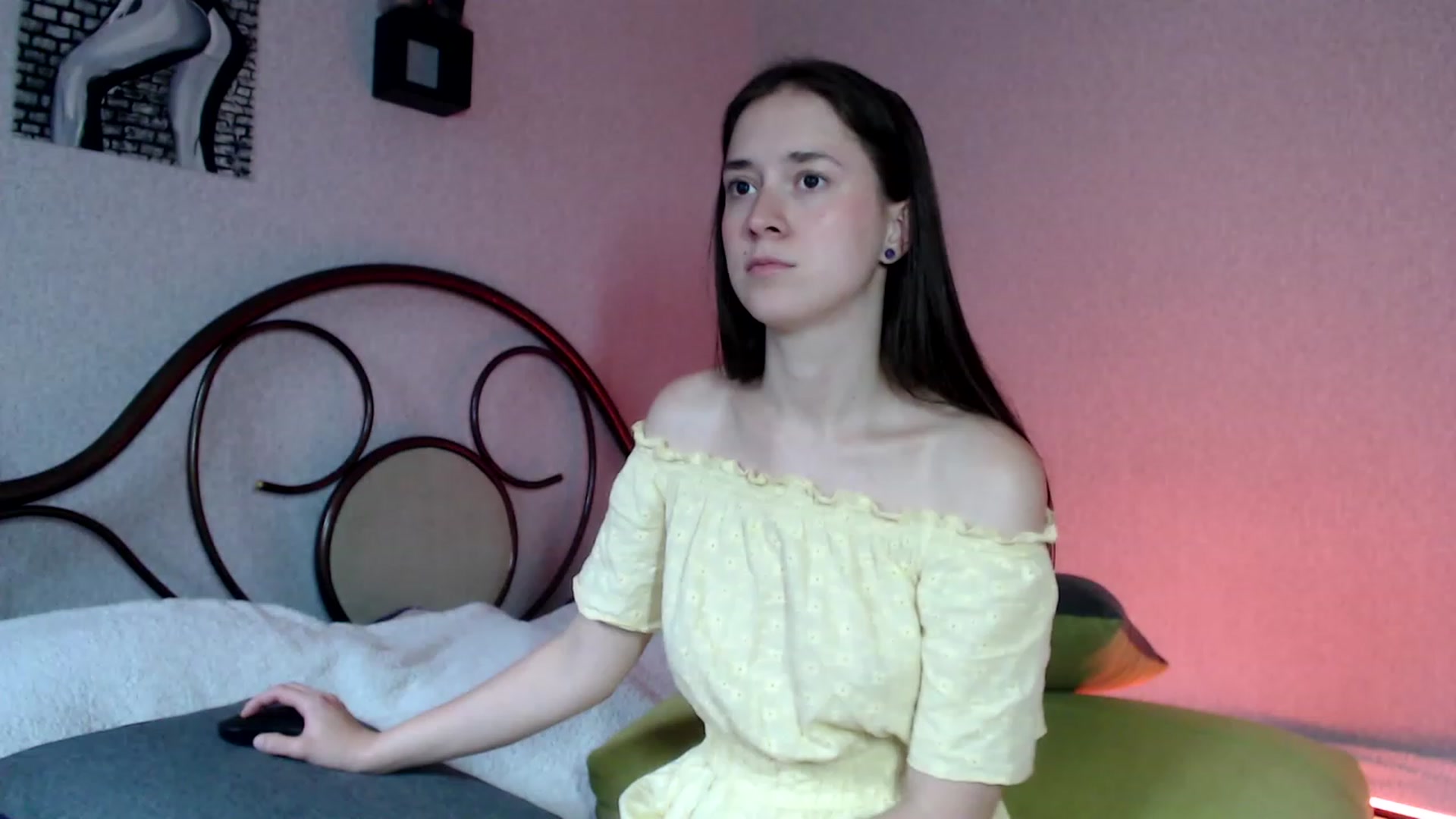 Gallery image thumbnail from wow_kellyyy's myfreecams stream on, 07/11/2023, 14:57 image 8 of 20