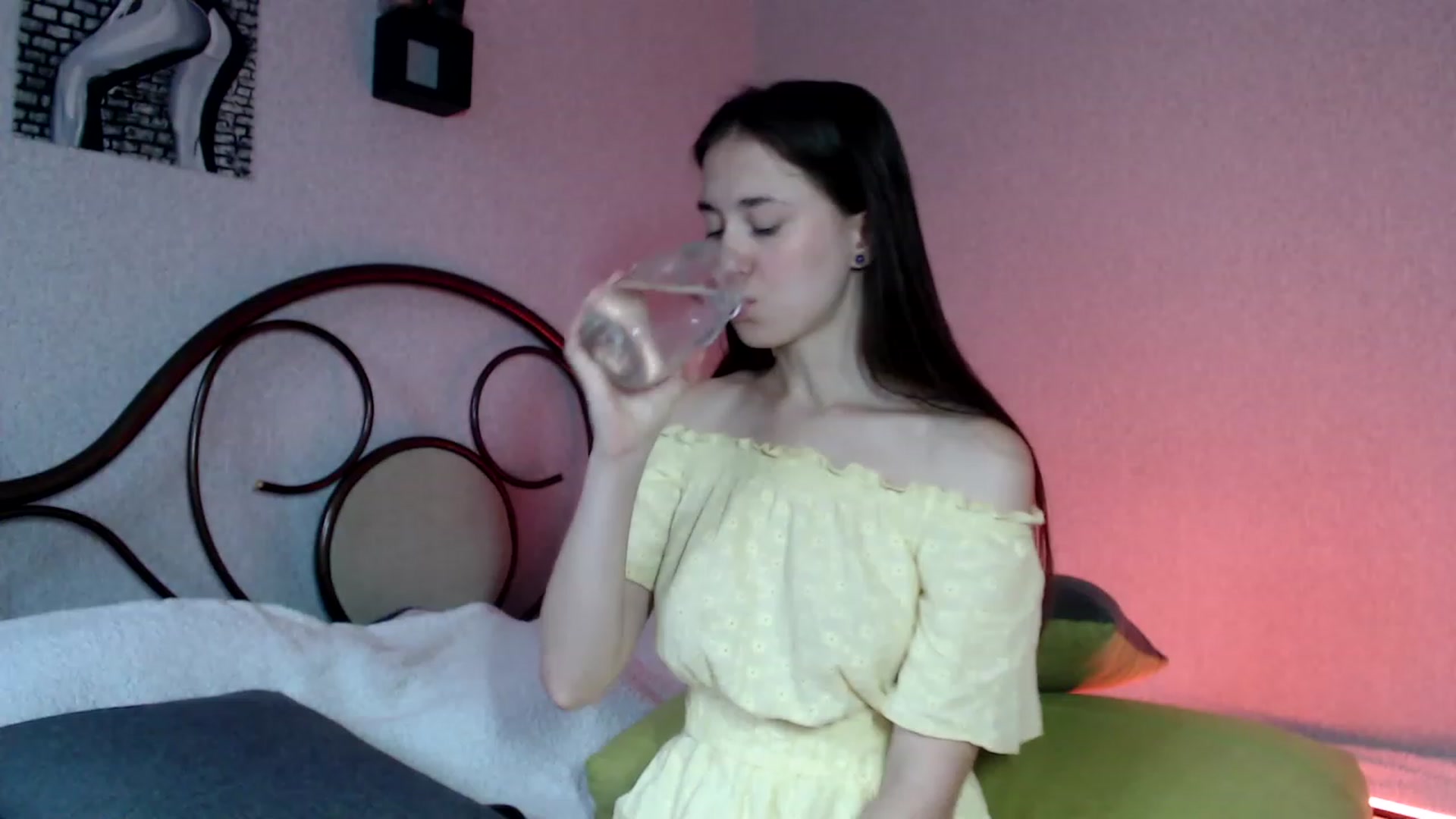 Gallery image thumbnail from wow_kellyyy's myfreecams stream on, 07/11/2023, 14:57 image 7 of 20