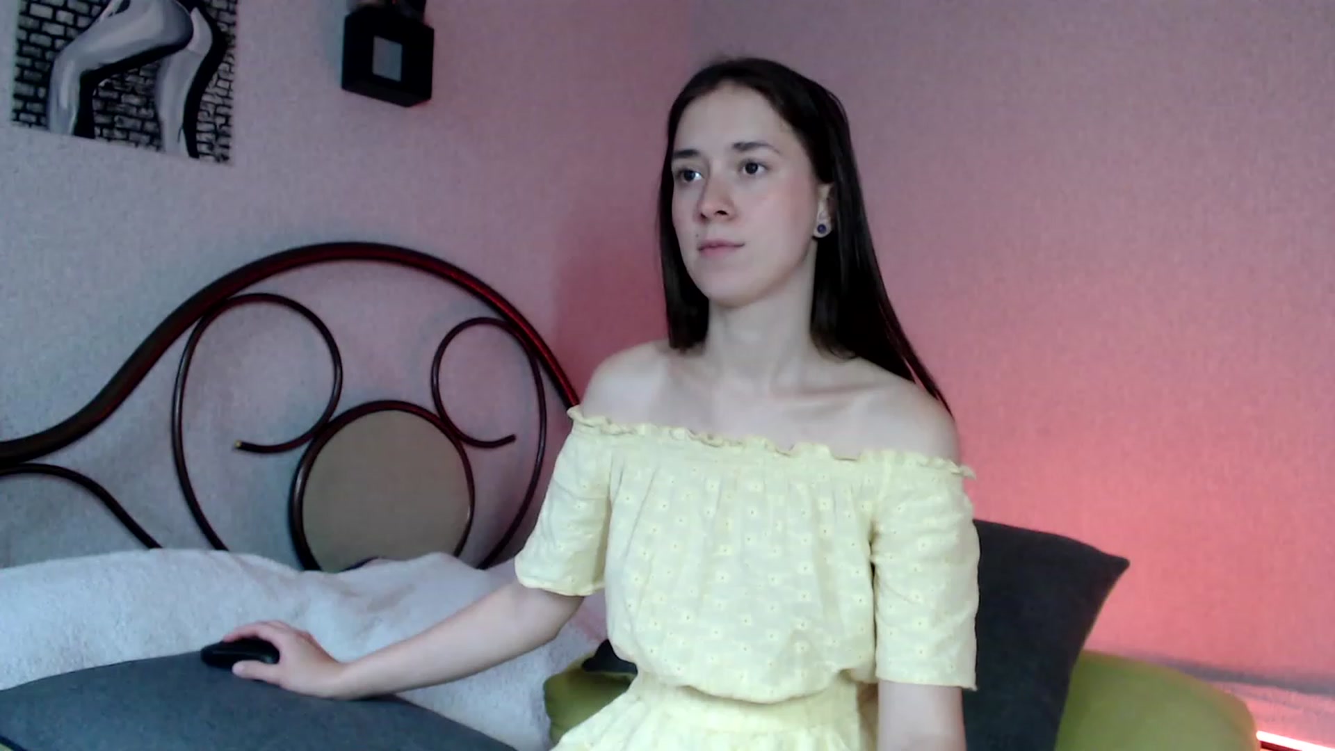Gallery image thumbnail from wow_kellyyy's myfreecams stream on, 07/11/2023, 14:57 image 10 of 20