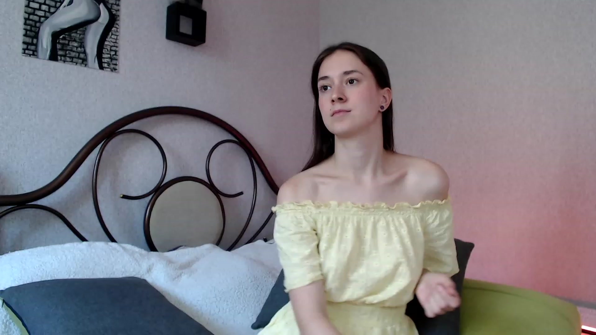 Gallery image thumbnail from wow_kellyyy's myfreecams stream on, 07/11/2023, 15:50 image 13 of 20