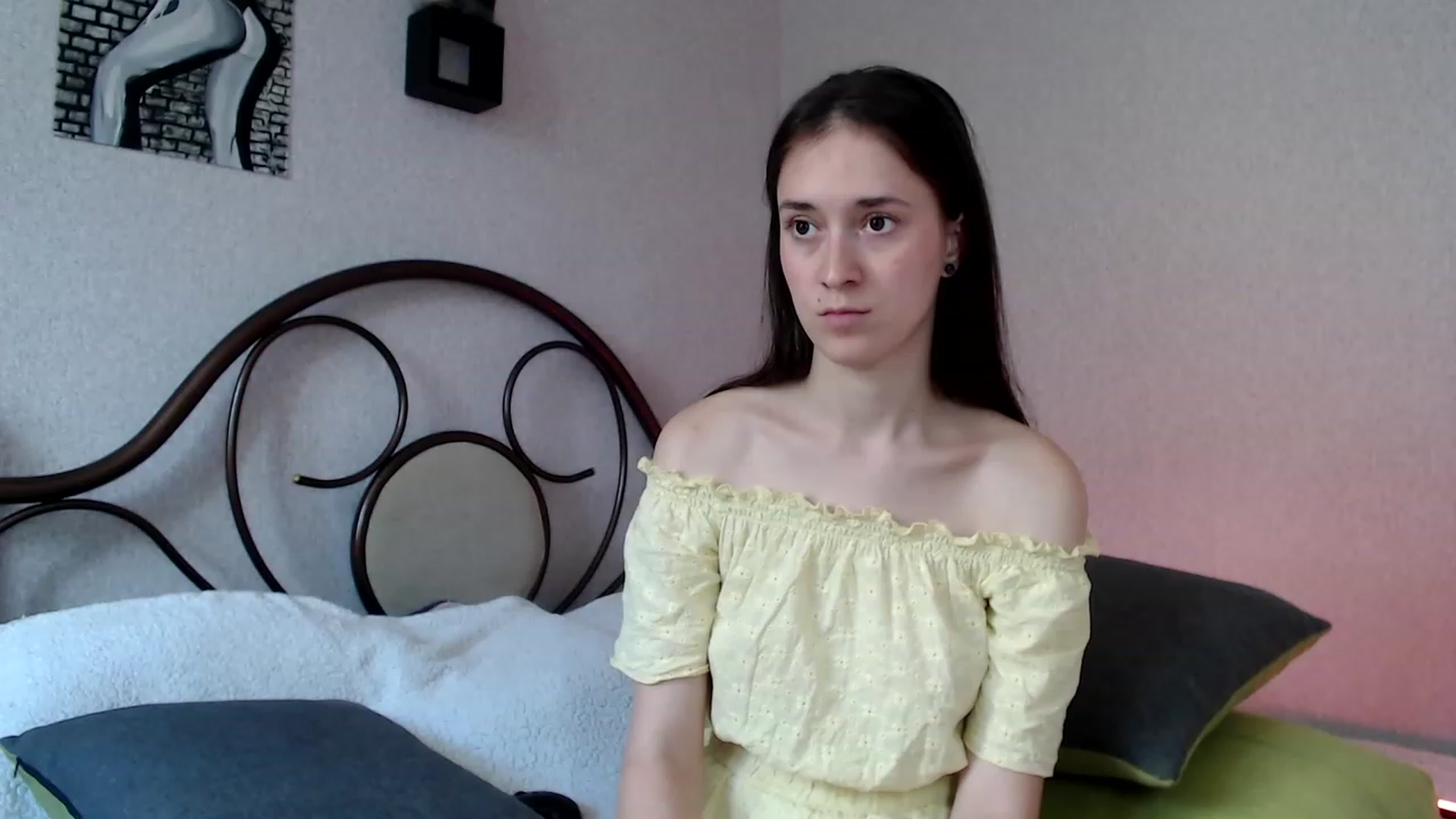 Gallery image thumbnail from wow_kellyyy's myfreecams stream on, 07/11/2023, 15:50 image 16 of 20