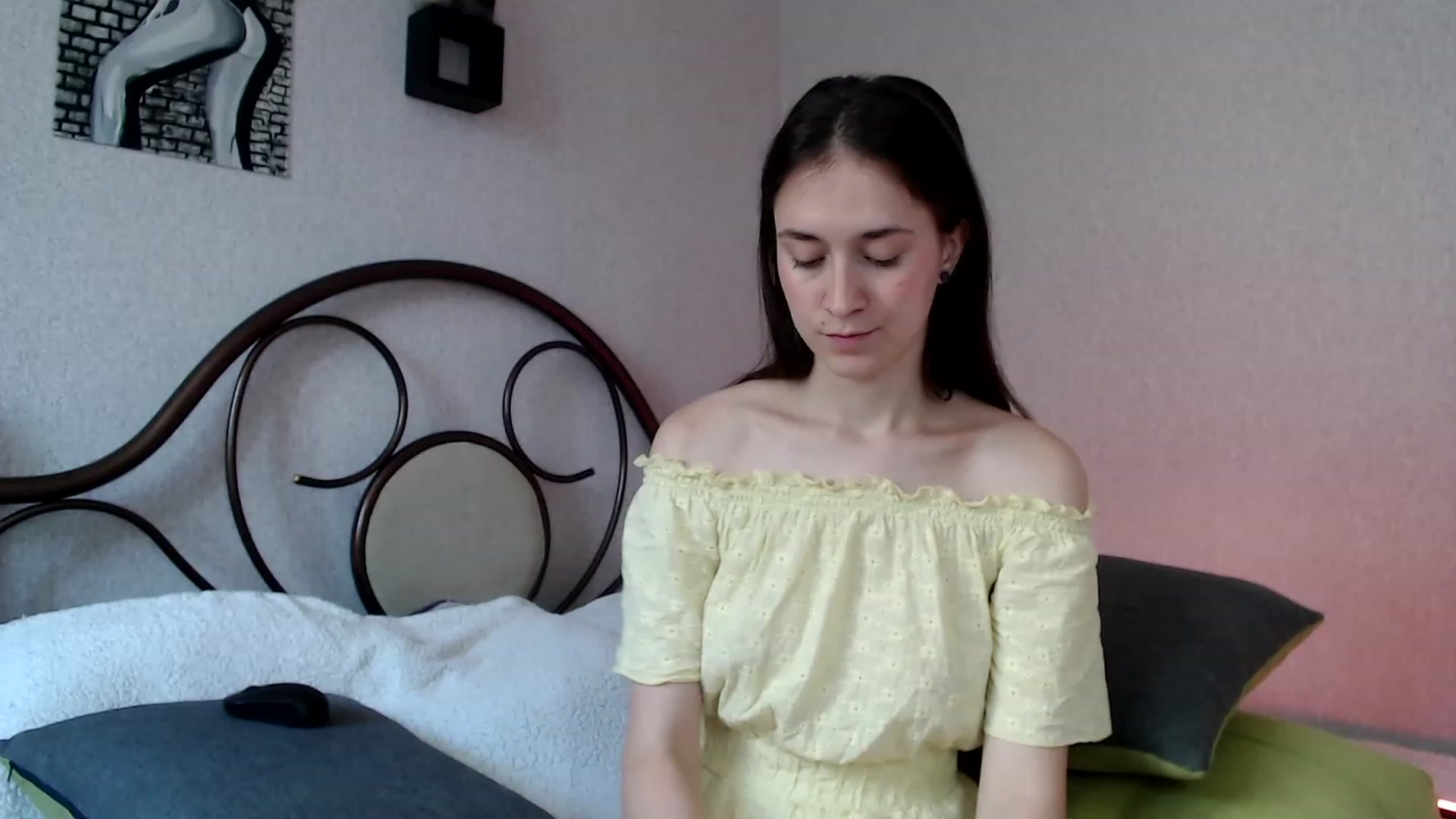 Gallery image thumbnail from wow_kellyyy's myfreecams stream on, 07/11/2023, 15:50 image 18 of 20