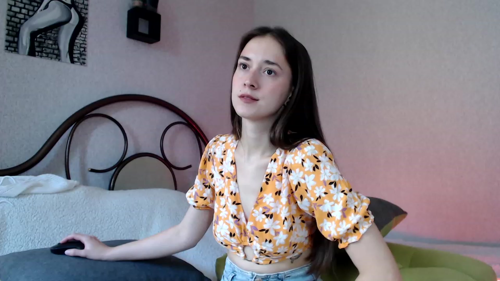 Gallery image thumbnail from wow_kellyyy's myfreecams stream on, 07/16/2023, 15:57 image 4 of 20