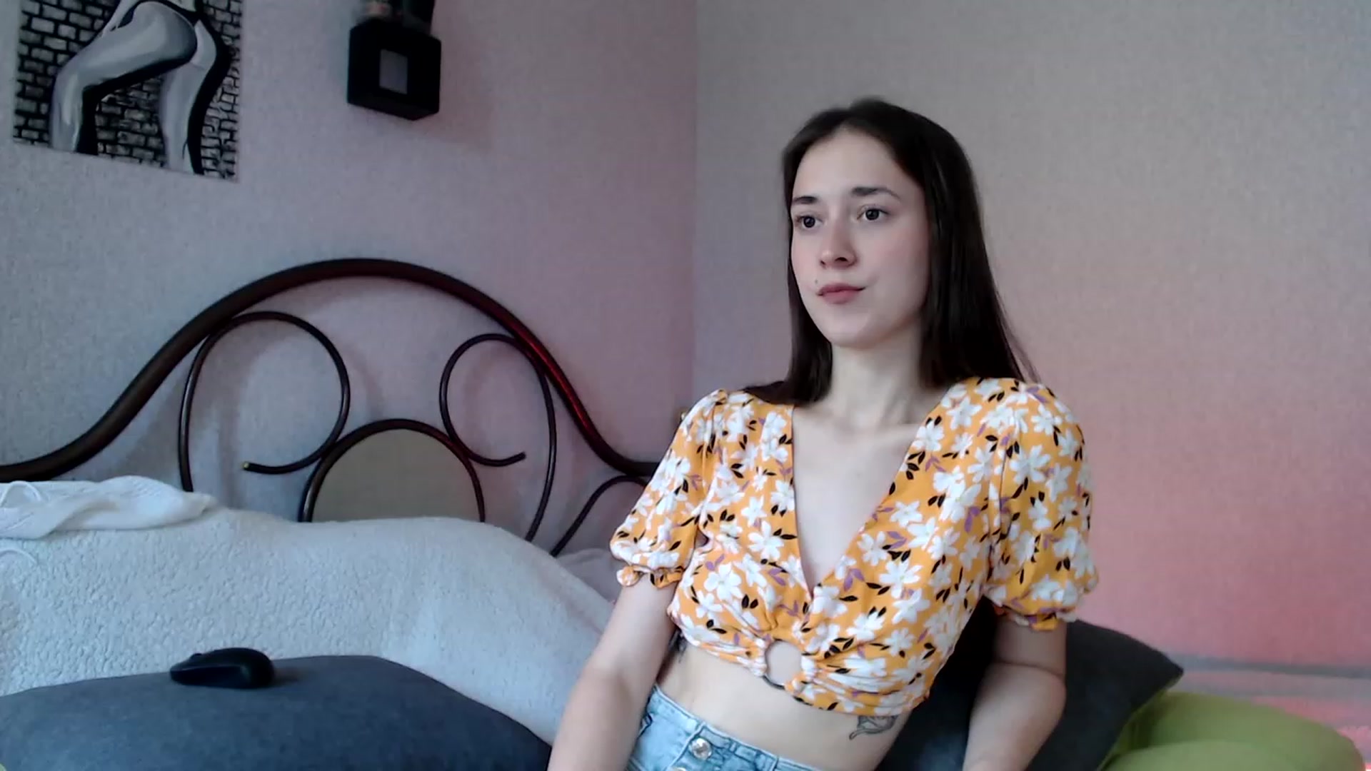 Gallery image thumbnail from wow_kellyyy's myfreecams stream on, 07/16/2023, 15:57 image 1 of 20