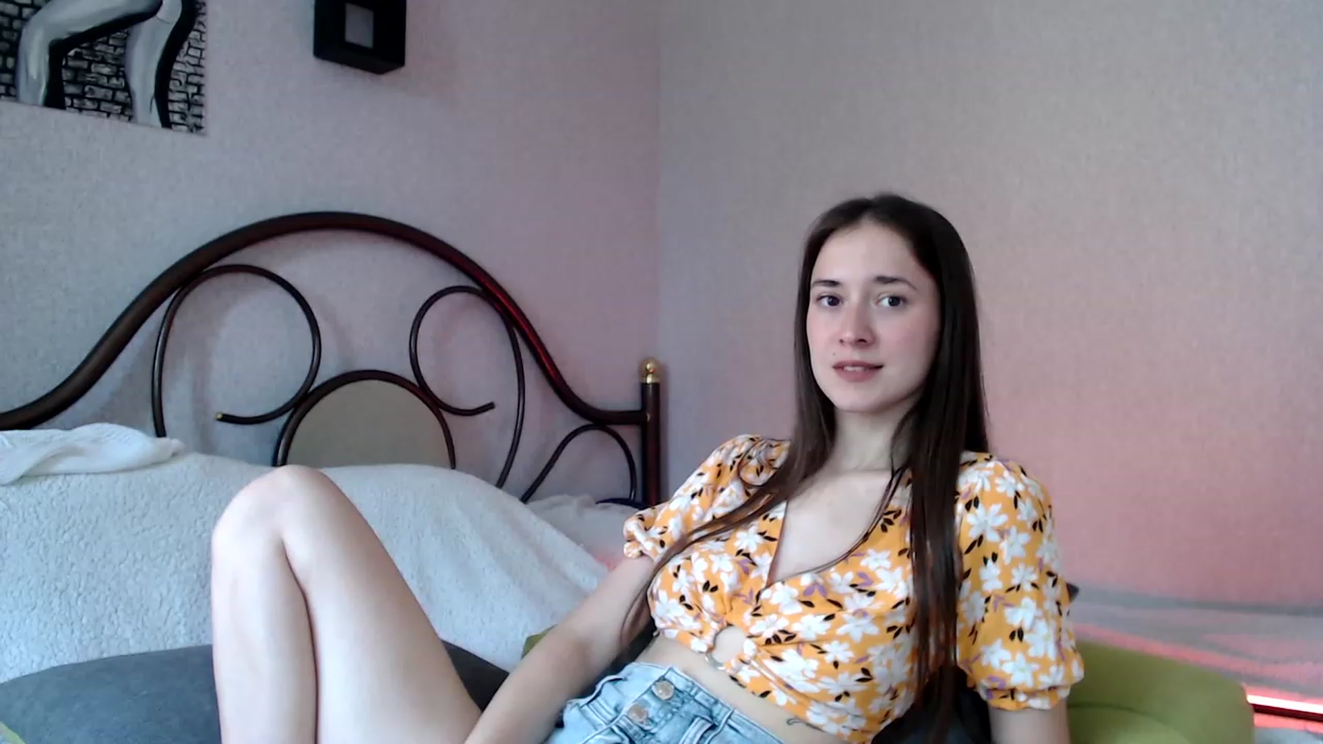 Gallery image thumbnail from wow_kellyyy's myfreecams stream on, 07/16/2023, 15:57 image 8 of 20