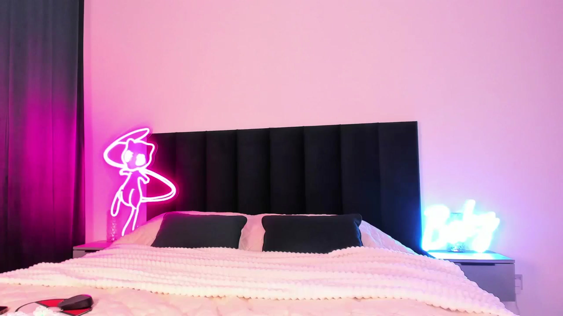 Gallery image thumbnail from wow_lovie's myfreecams stream on, 11/24/2024, 21:50 image 7 of 20
