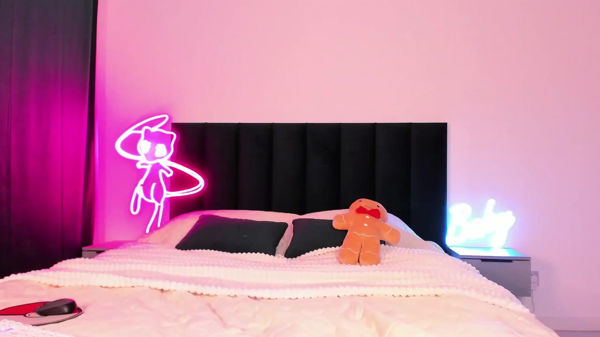 Gallery image thumbnail from wow_lovie's myfreecams stream on, 01/09/2025, 06:43 image 20 of 20