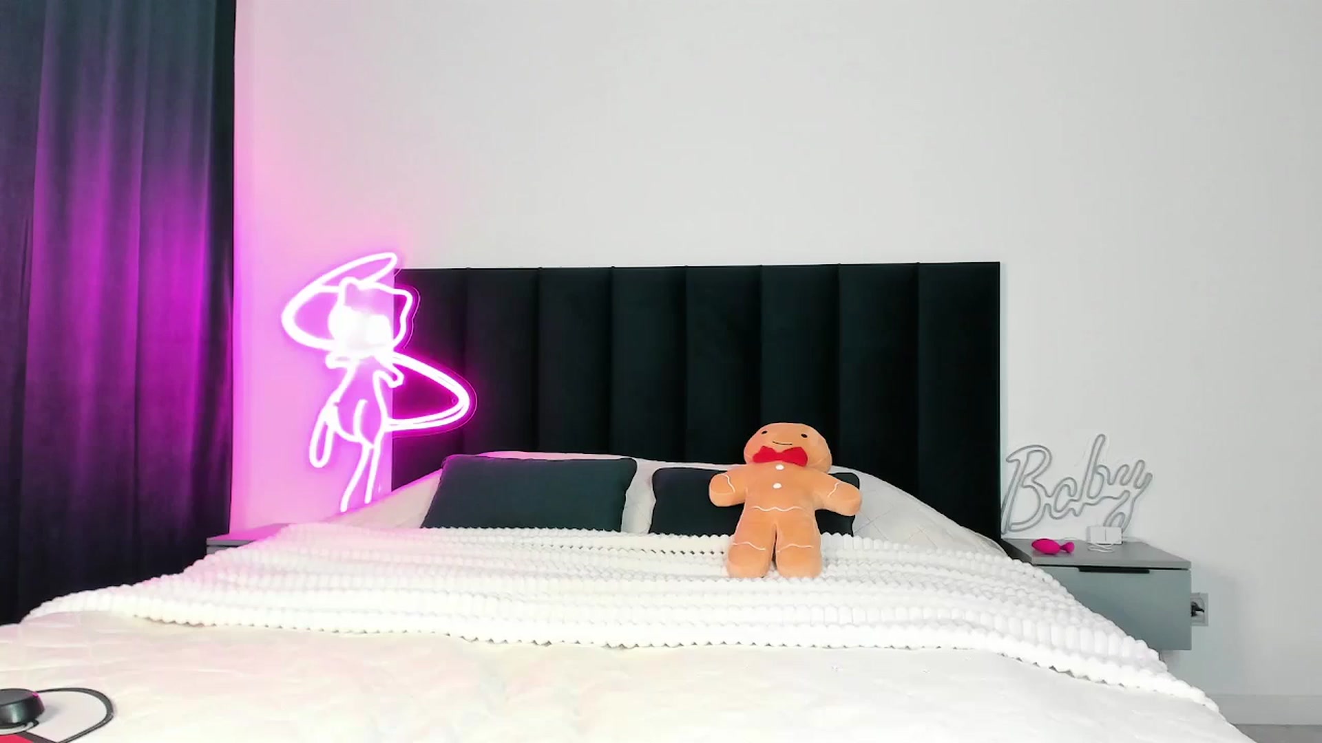 Gallery image thumbnail from wow_lovie's myfreecams stream on, 01/21/2025, 05:42 image 2 of 20