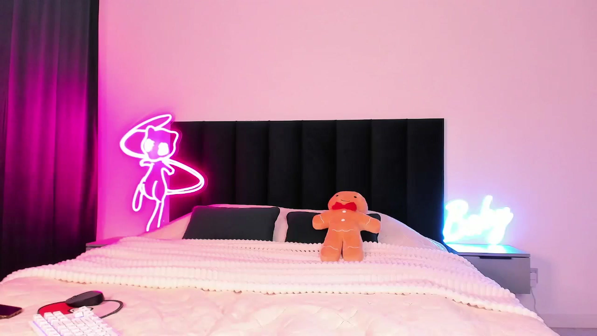 Gallery image thumbnail from wow_lovie's myfreecams stream on, 01/21/2025, 05:42 image 9 of 20