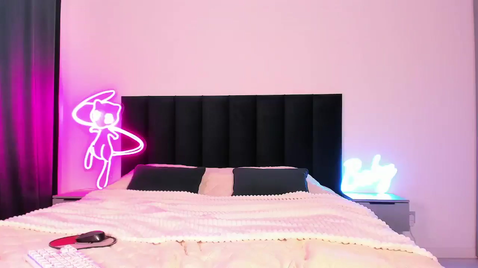 Gallery image thumbnail from wow_lovie's myfreecams stream on, 03/16/2025, 10:04 image 19 of 20