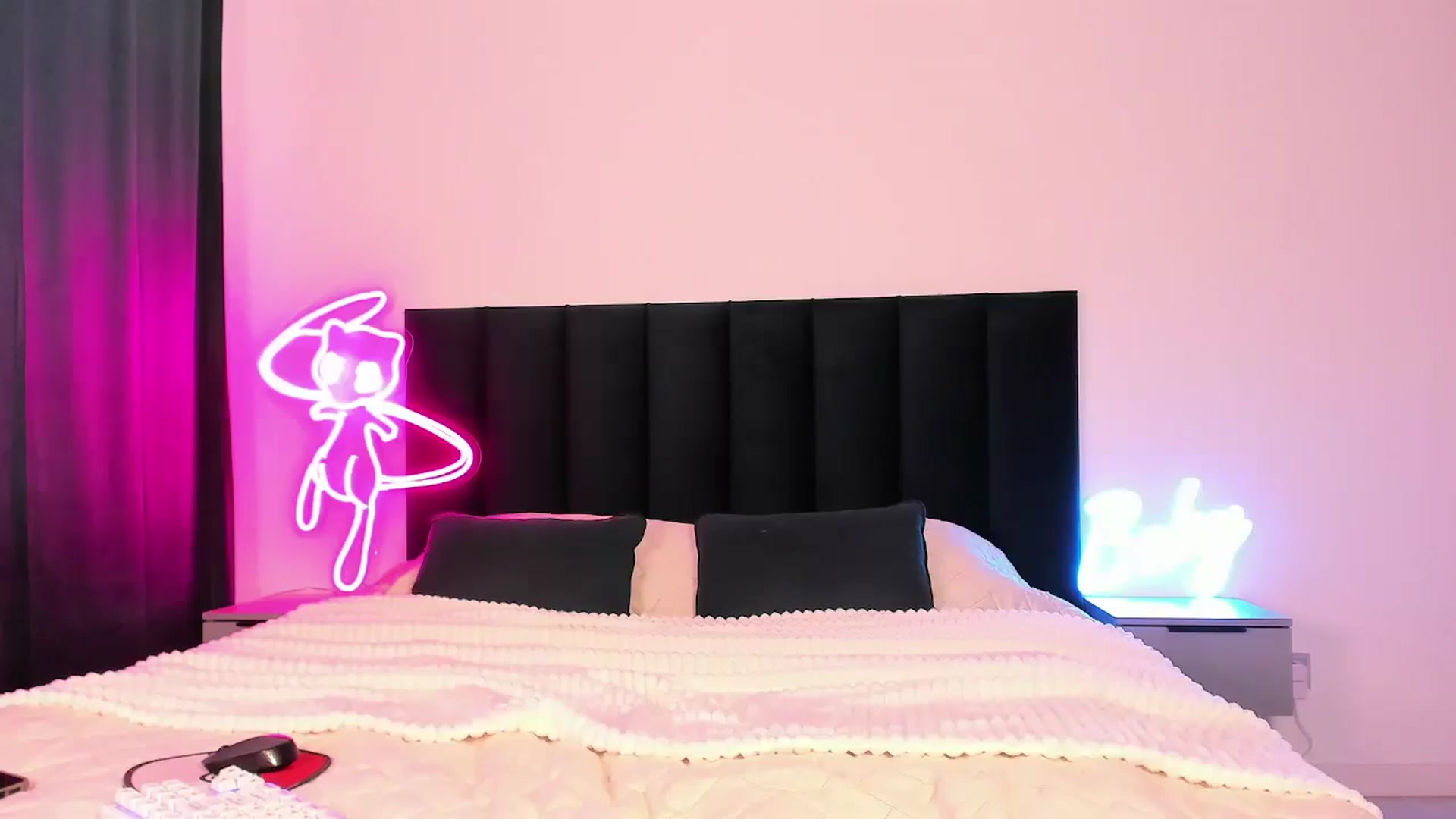 Gallery image thumbnail from wow_lovie's myfreecams stream on, 03/17/2025, 07:24 image 20 of 20