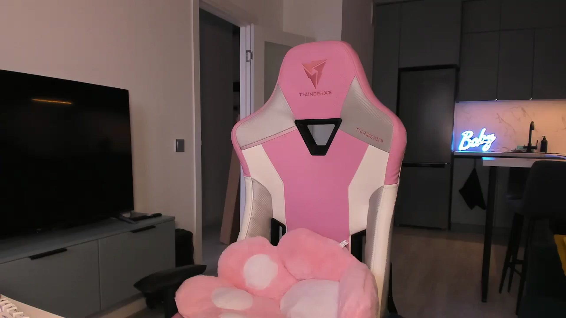 Gallery image thumbnail from wow_lovie's myfreecams stream on, 03/28/2025, 07:33 image 2 of 20