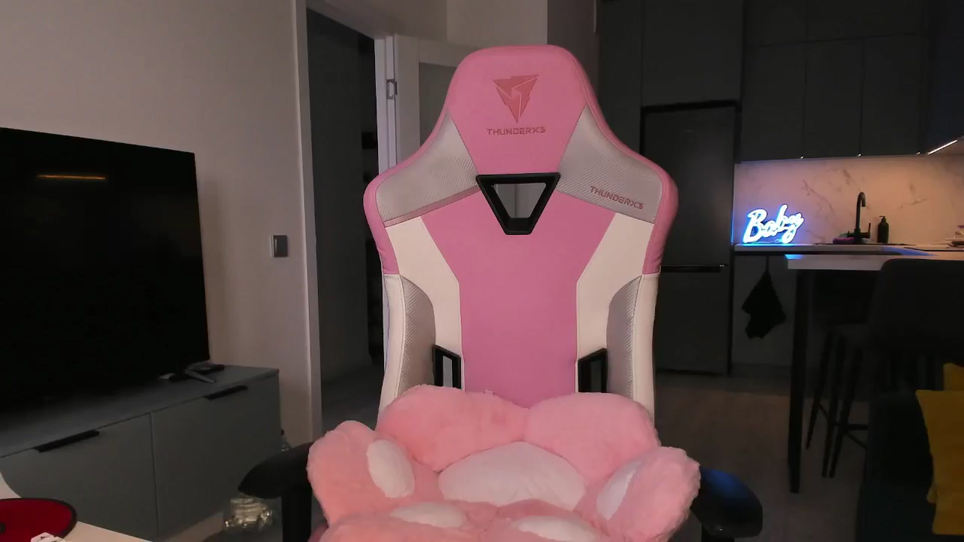 Gallery image thumbnail from wow_lovie's myfreecams stream on, 03/31/2025, 07:51 image 7 of 20