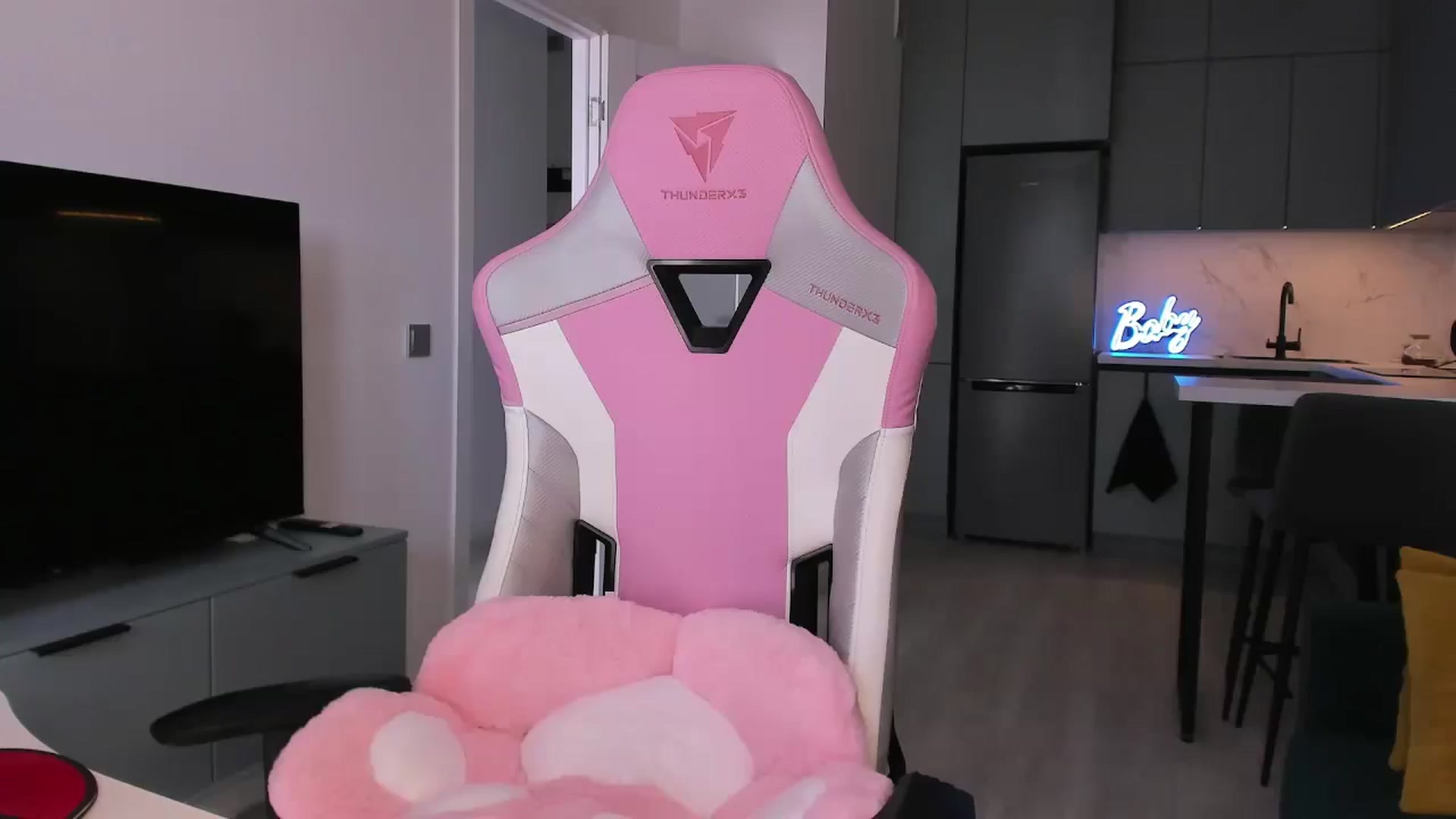 Gallery image thumbnail from wow_lovie's myfreecams stream on, 04/02/2025, 10:03 image 19 of 20