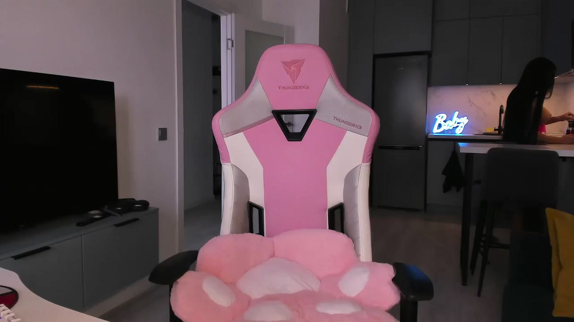 Gallery image thumbnail from wow_lovie's myfreecams stream on, 04/10/2025, 06:48 image 5 of 20