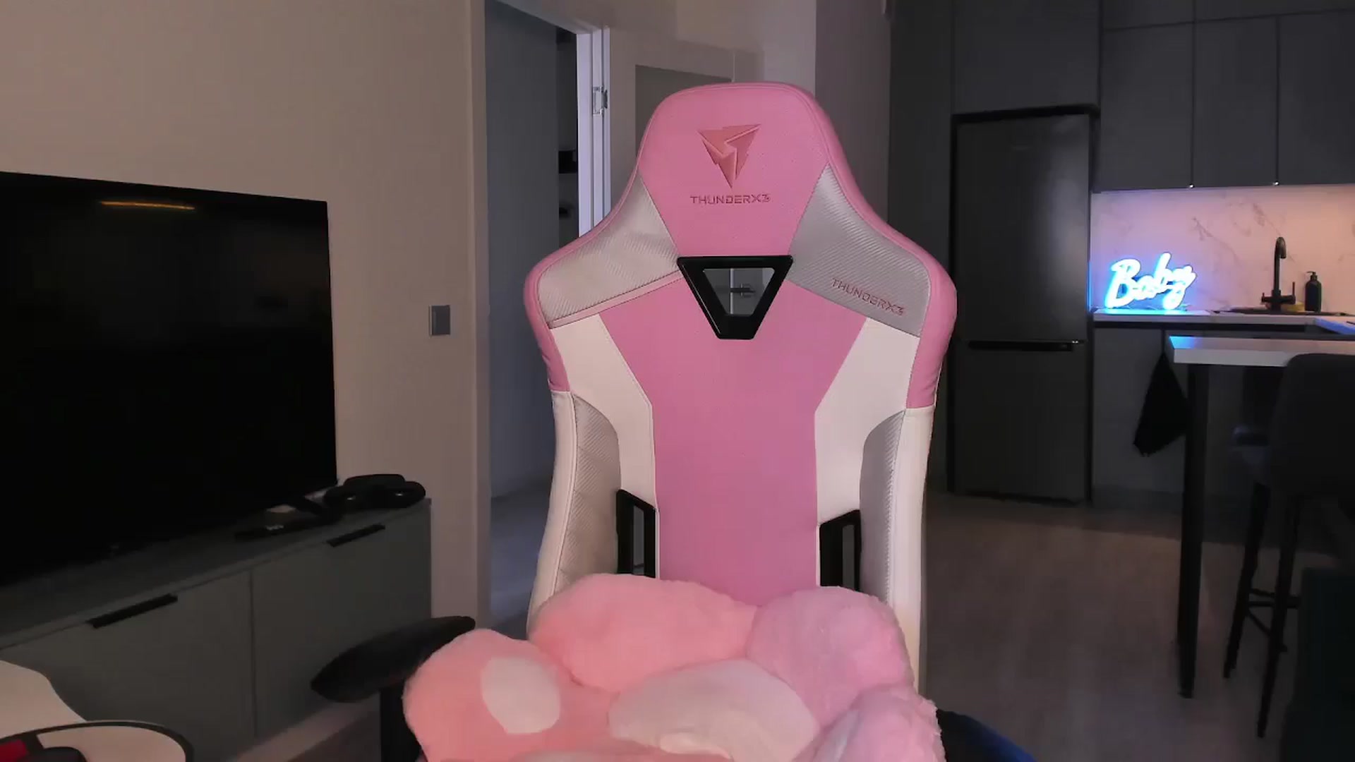 Gallery image thumbnail from wow_lovie's myfreecams stream on, 05/02/2025, 08:03 image 6 of 20