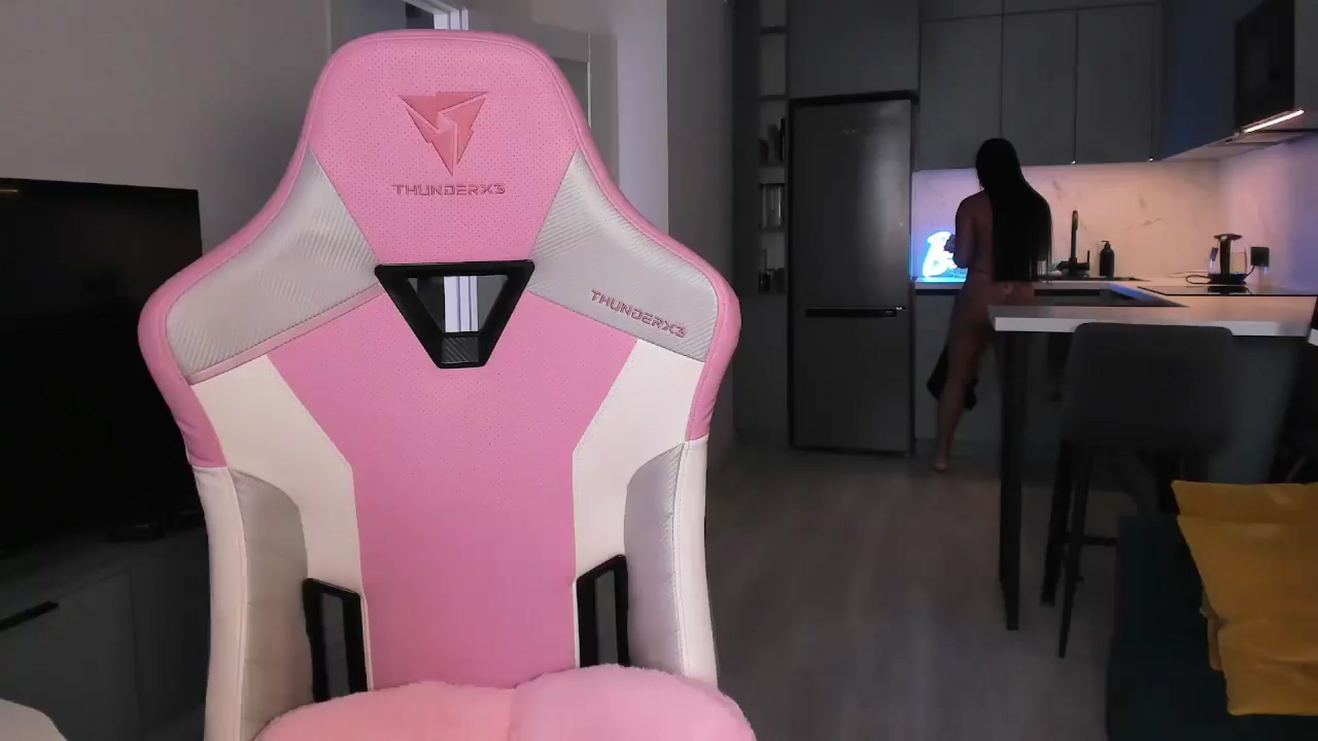Gallery image thumbnail from wow_lovie's myfreecams stream on, 05/31/2025, 06:10 image 1 of 20