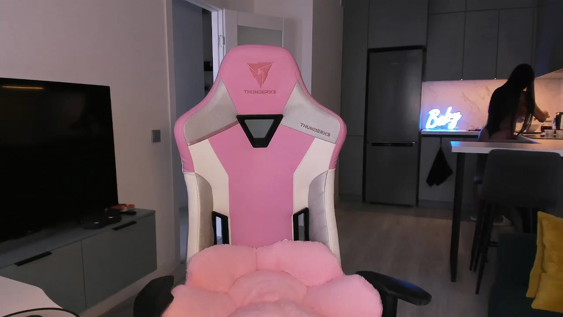 Gallery image thumbnail from wow_lovie's myfreecams stream on, 06/14/2025, 07:50 image 20 of 20