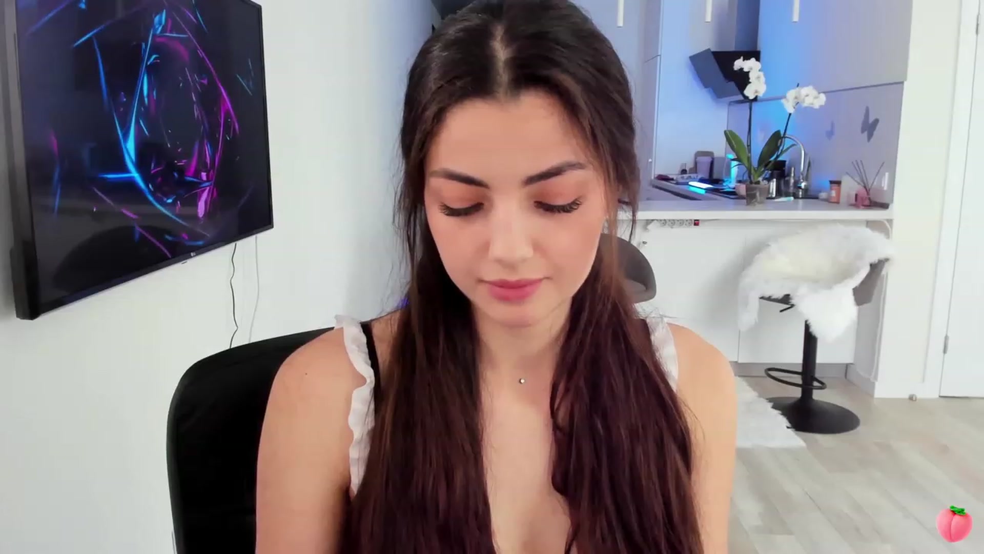 Gallery image thumbnail from wow_peach's myfreecams stream on, 06/10/2023, 13:04 image 6 of 20